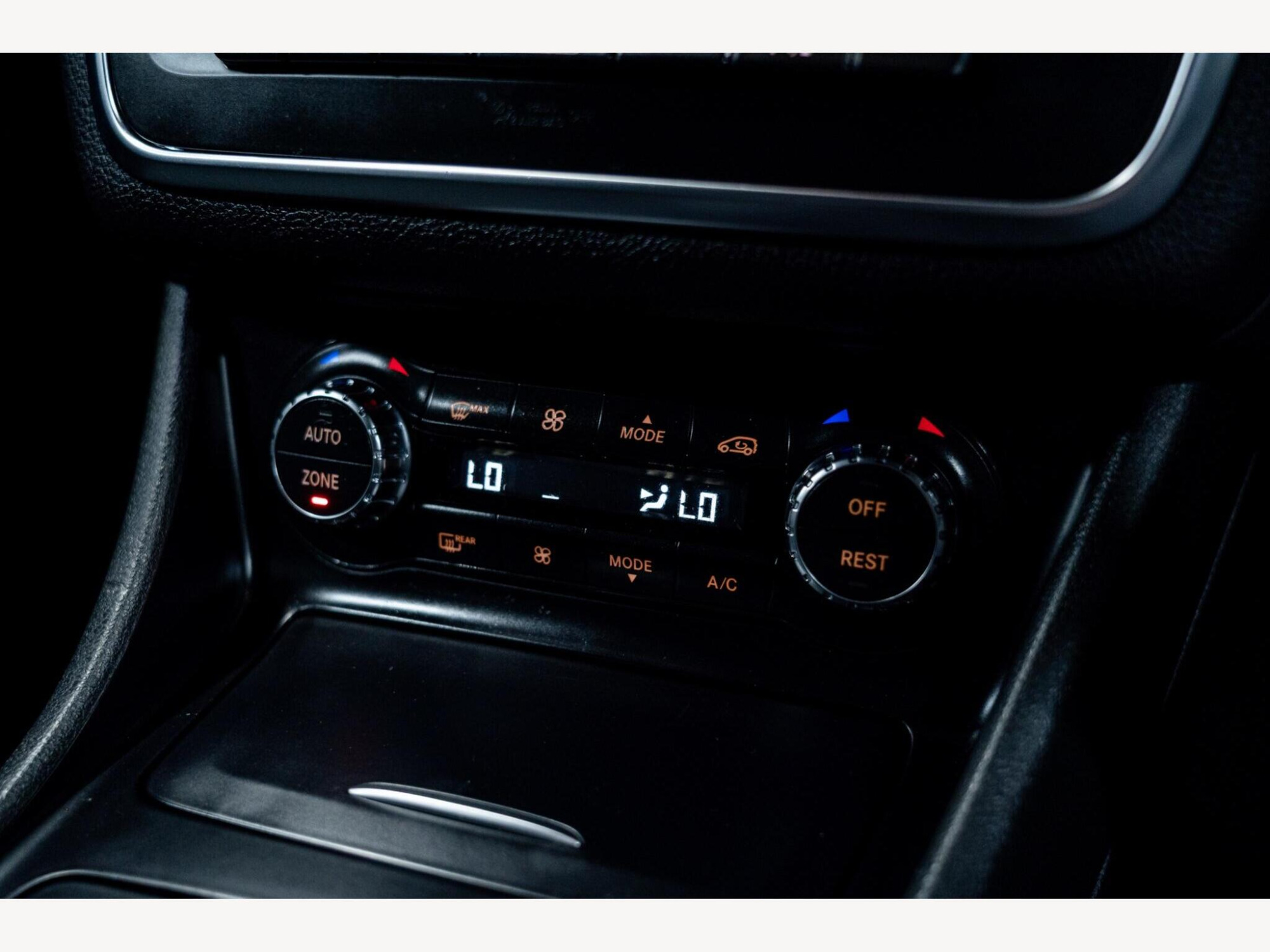 2013 Mercedes-Benz CLA image 28