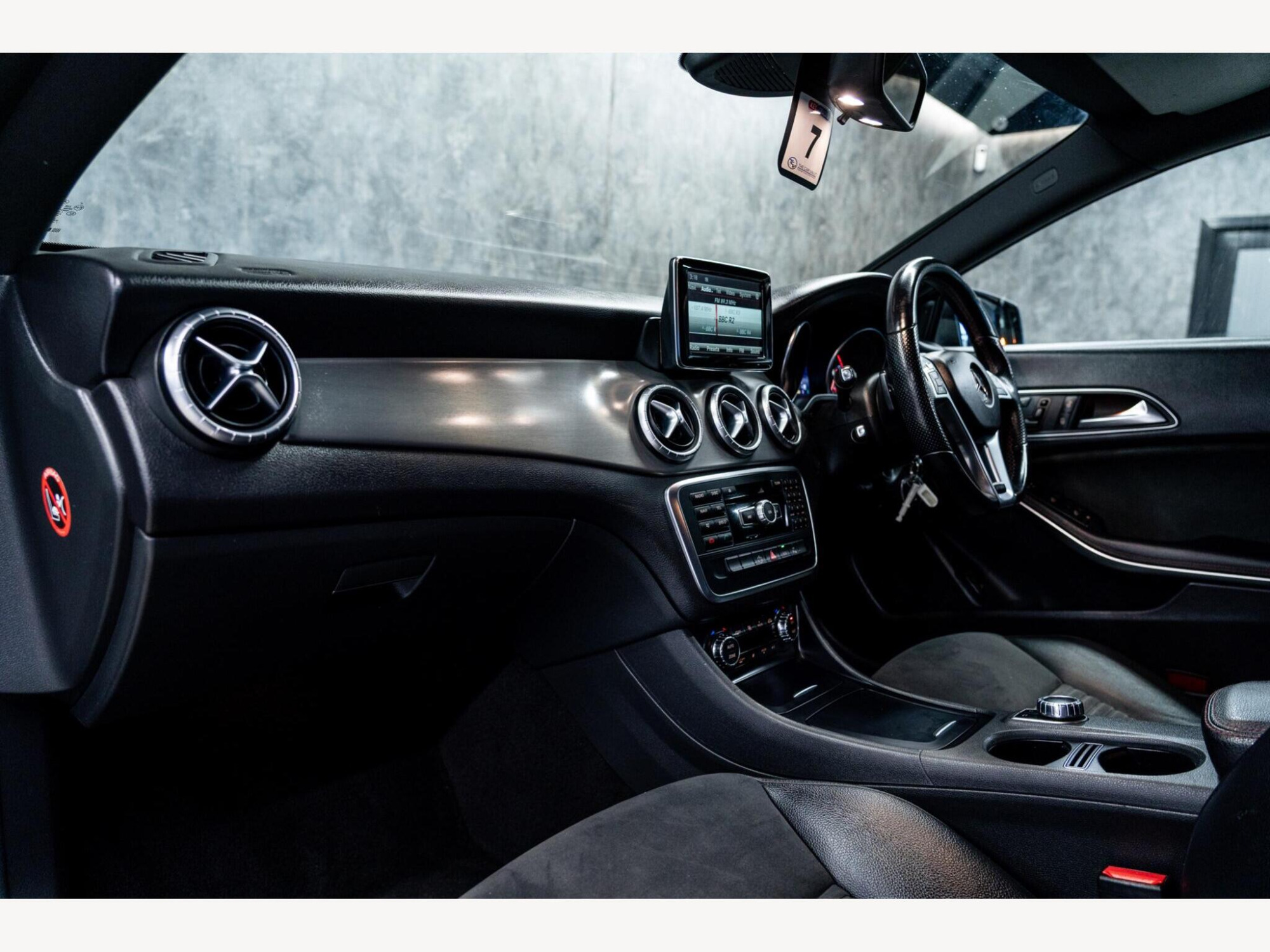2013 Mercedes-Benz CLA image 31