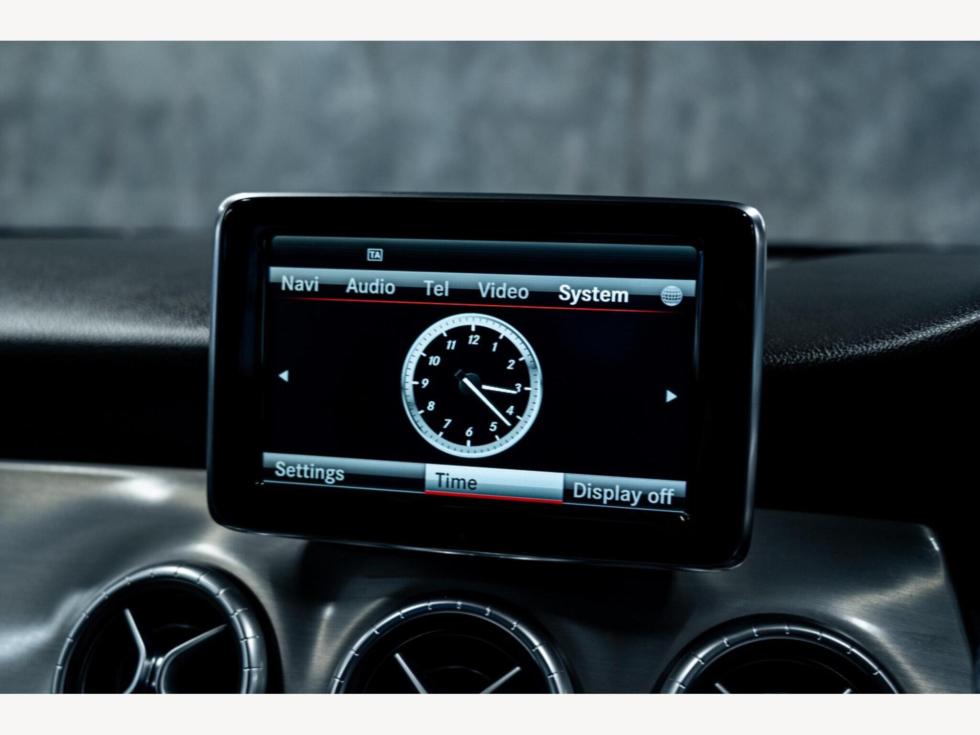 2013 Mercedes-Benz CLA image 21