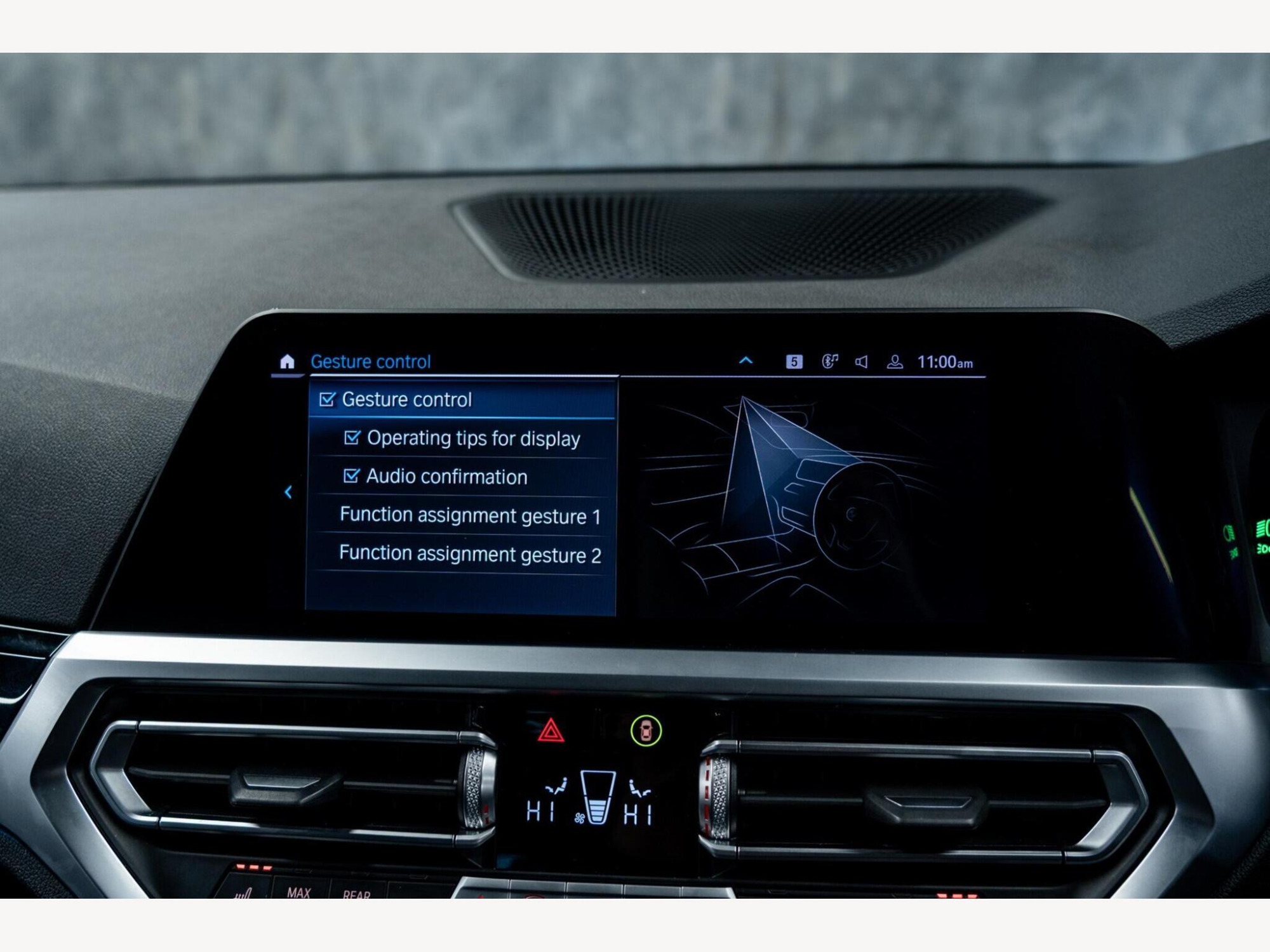 2021 BMW 3 Series image 39