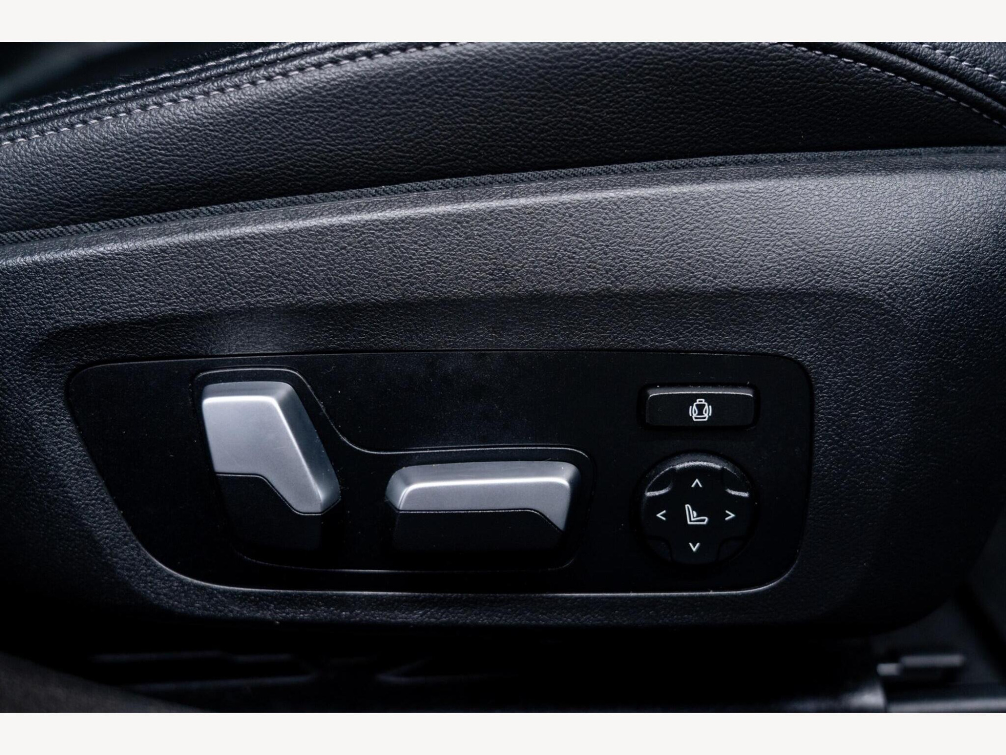 2021 BMW 3 Series image 55