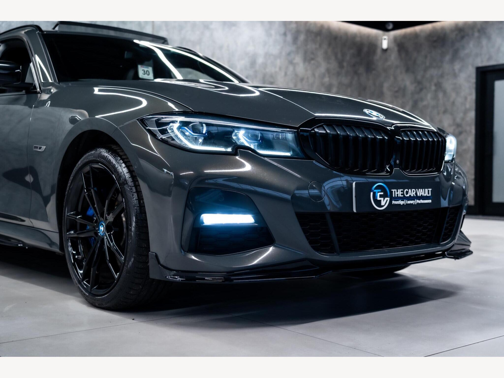2021 BMW 3 Series image 10