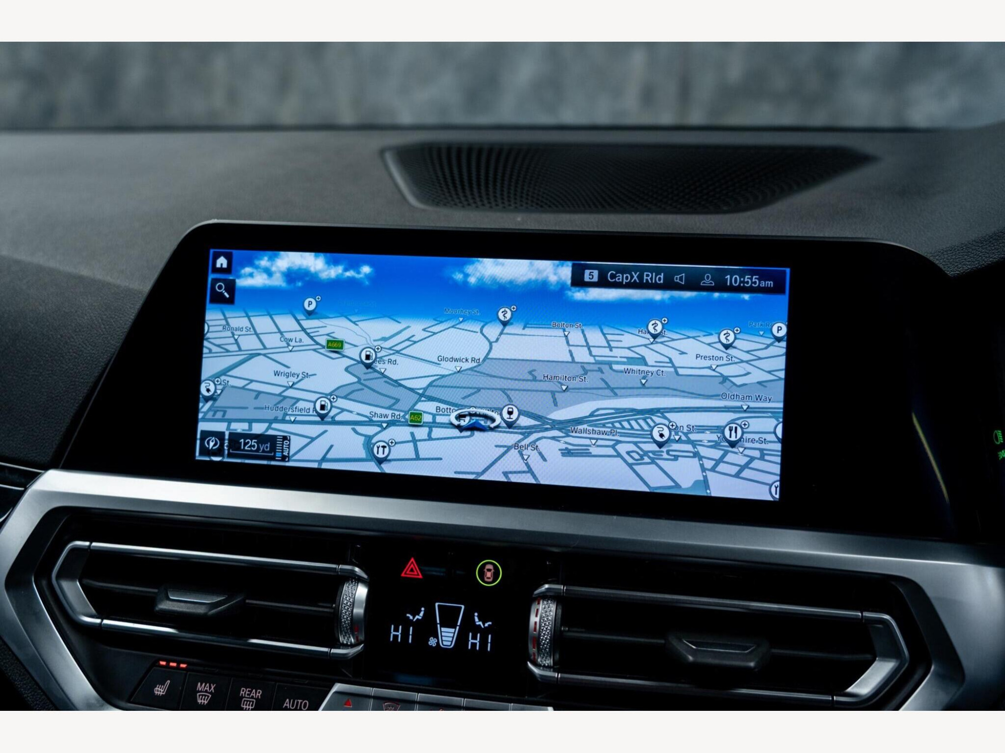 2021 BMW 3 Series image 40