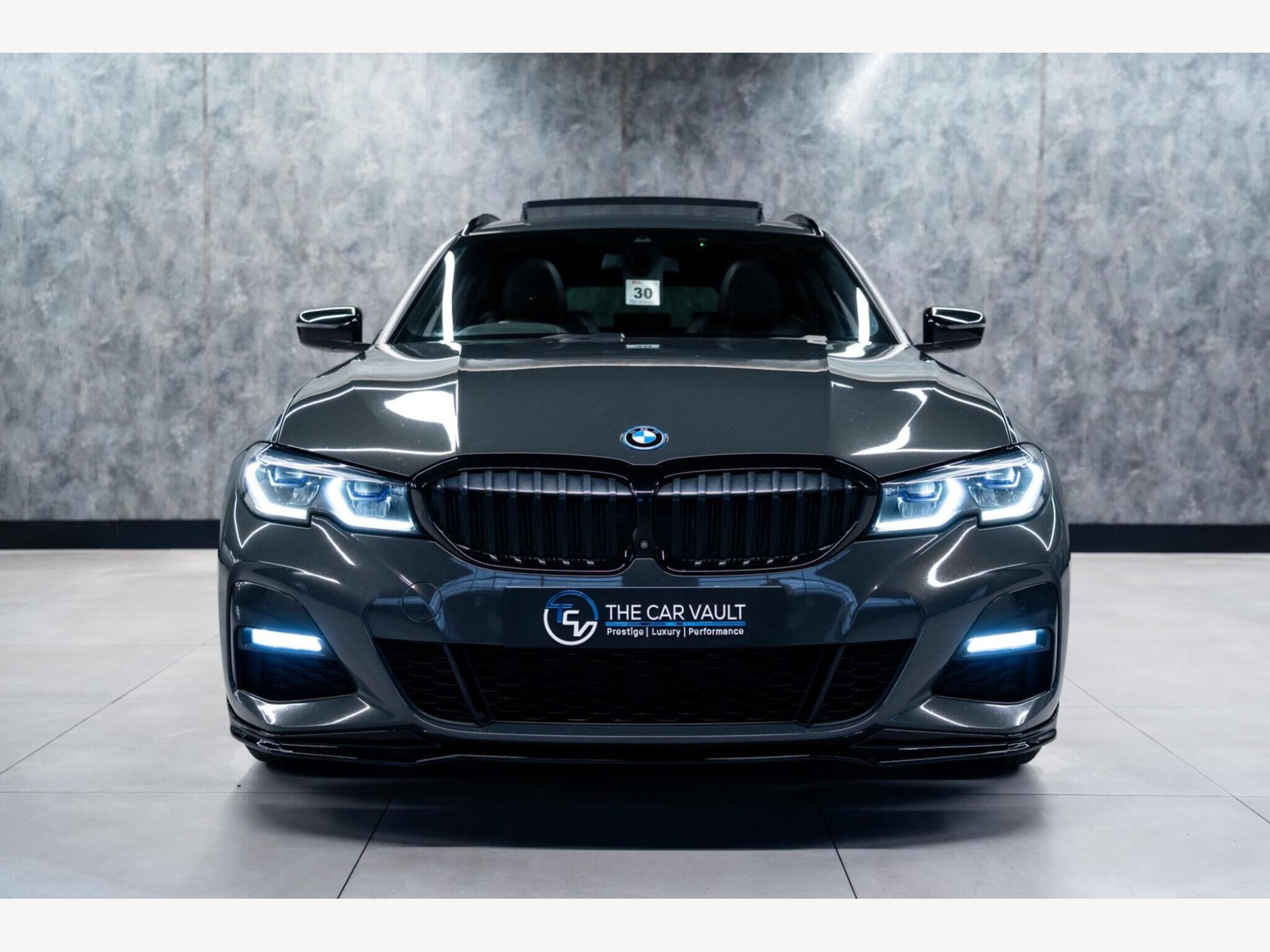2021 BMW 3 Series image 4