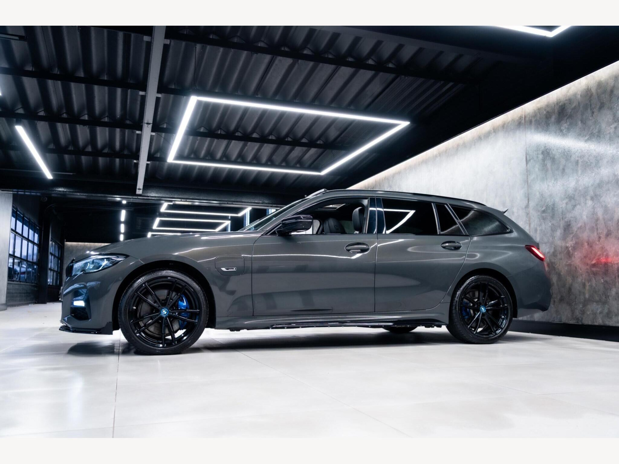 2021 BMW 3 Series image 8