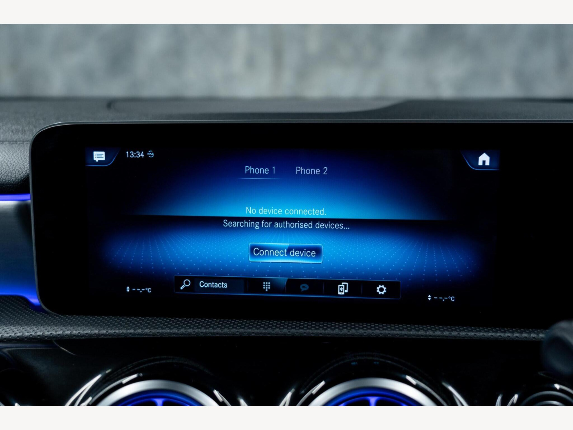 2020 Mercedes-Benz CLA image 40