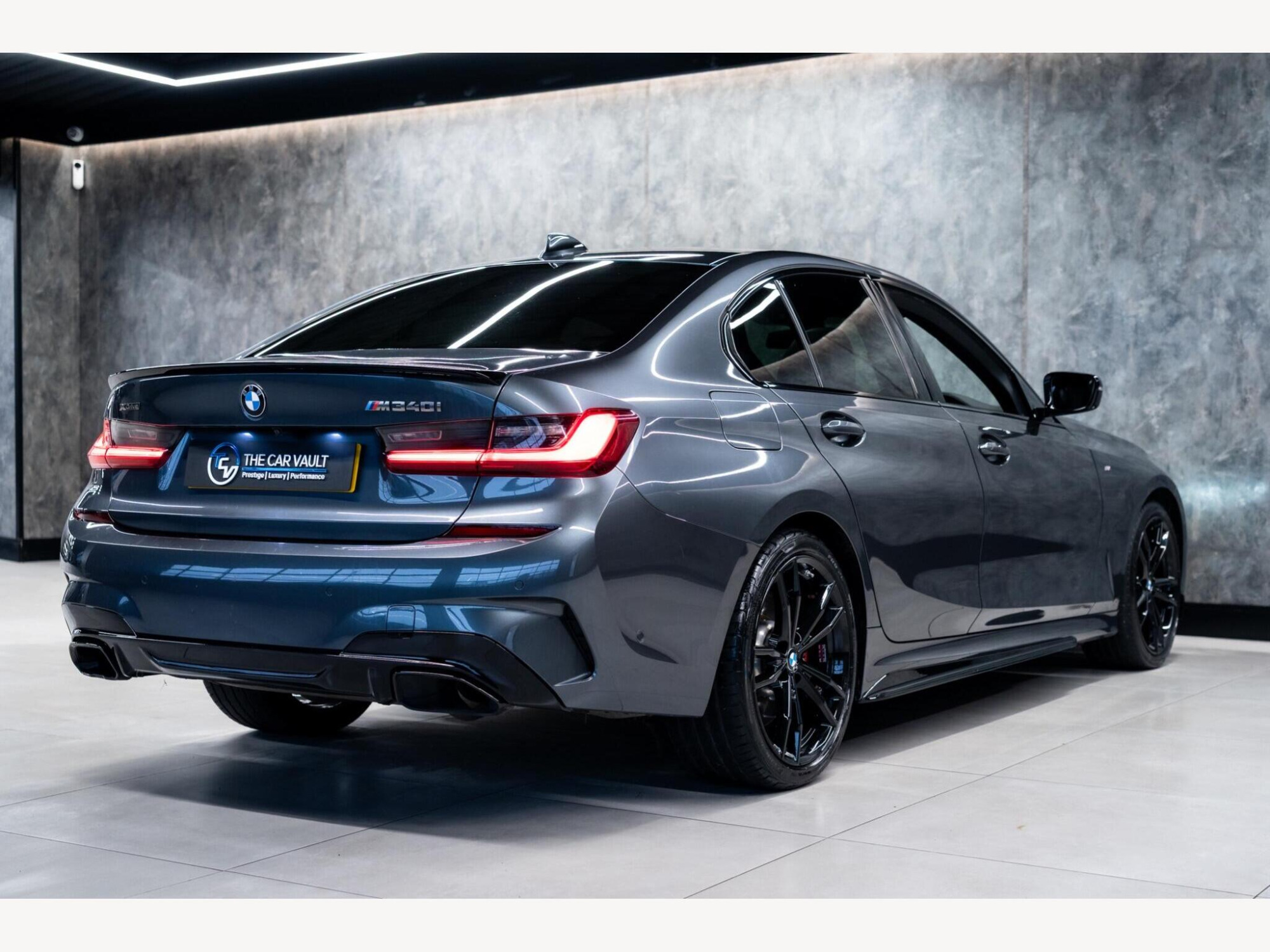 2021 BMW 3 Series image 8