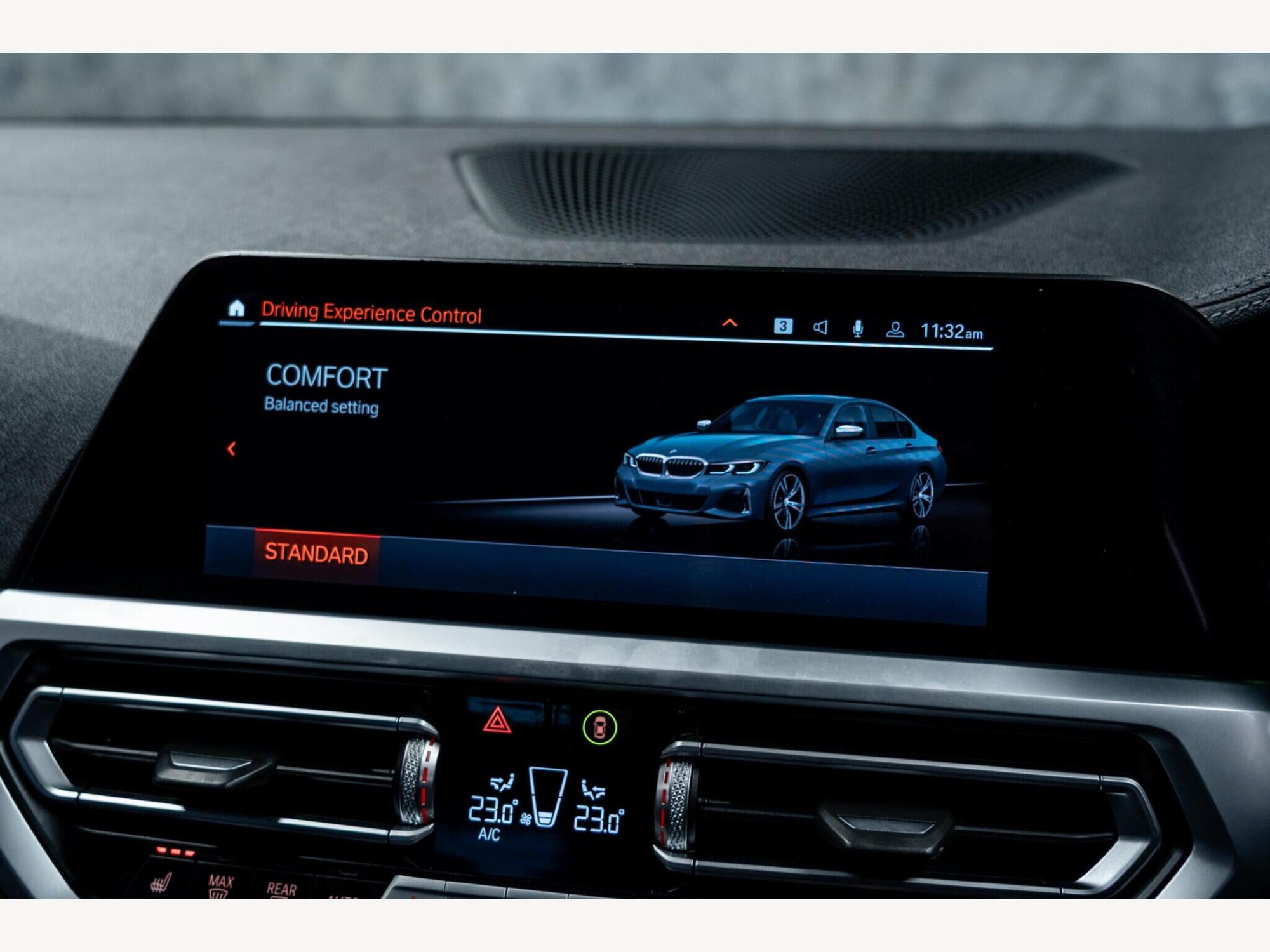 2021 BMW 3 Series image 25