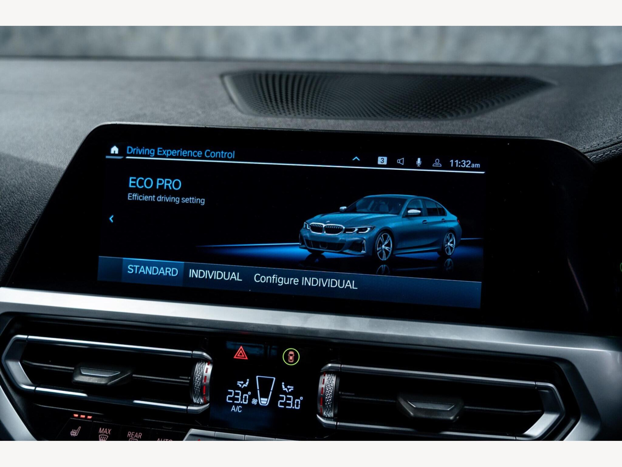 2021 BMW 3 Series image 26