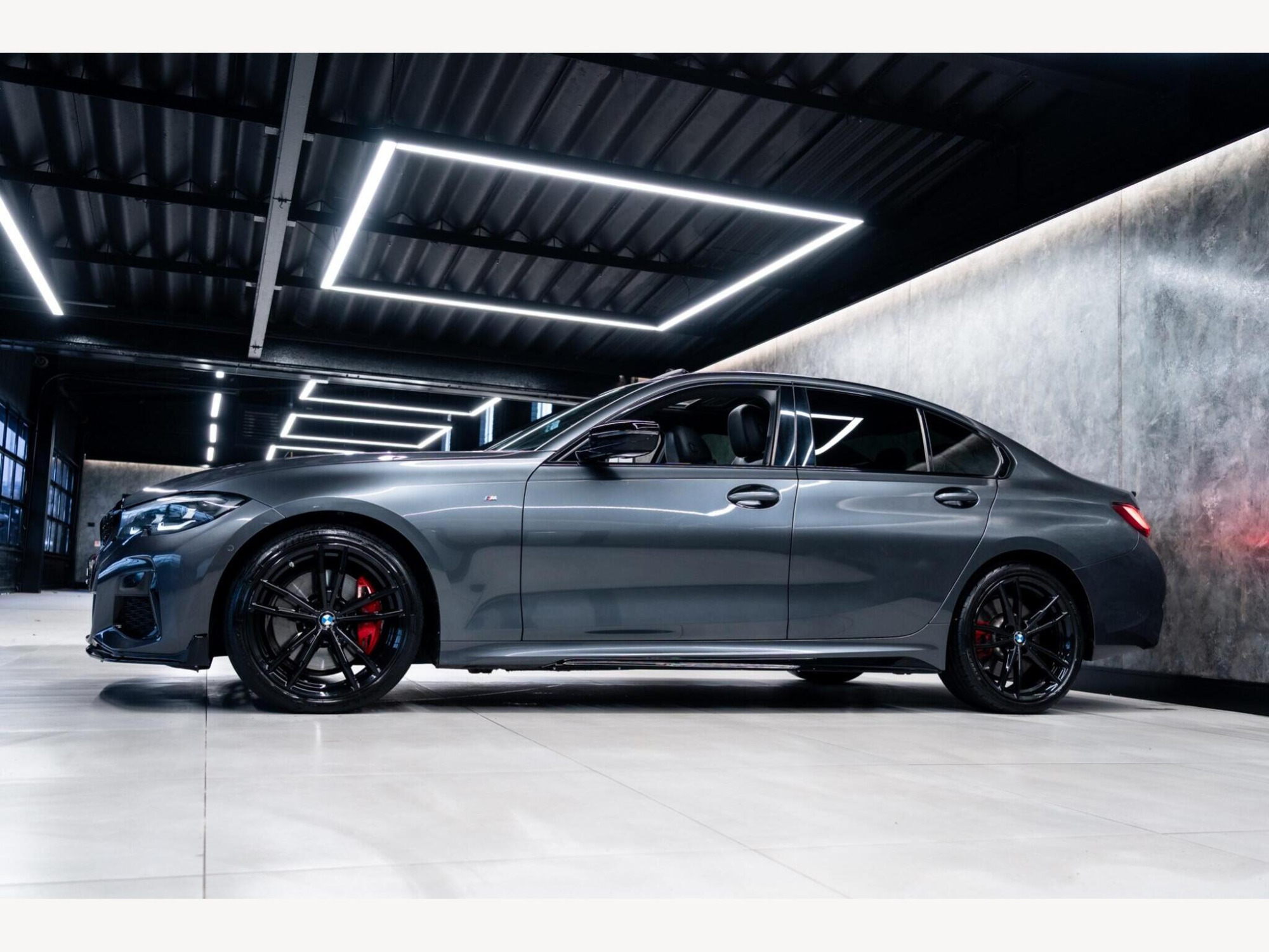 2021 BMW 3 Series image 9