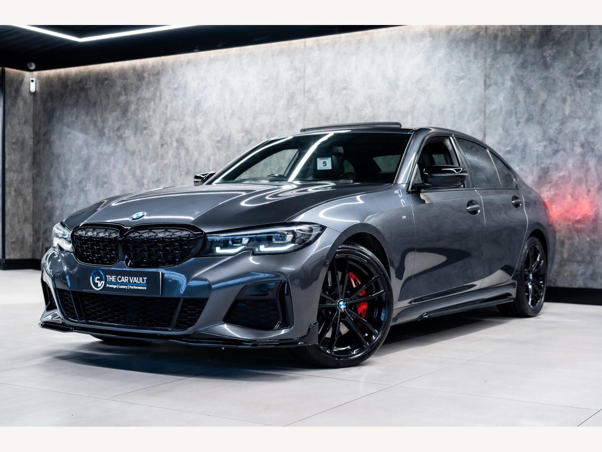 2021 BMW 3 Series image 5