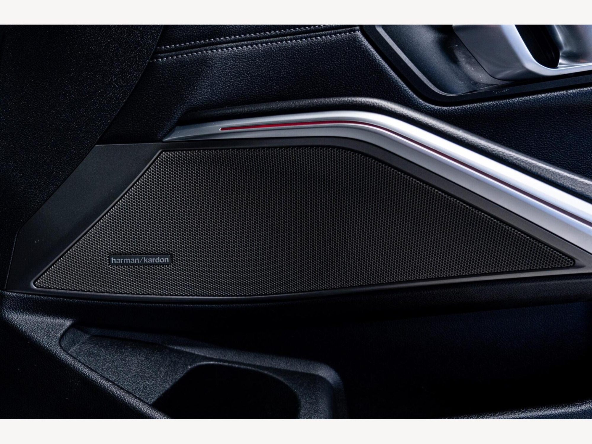 2021 BMW 3 Series image 44
