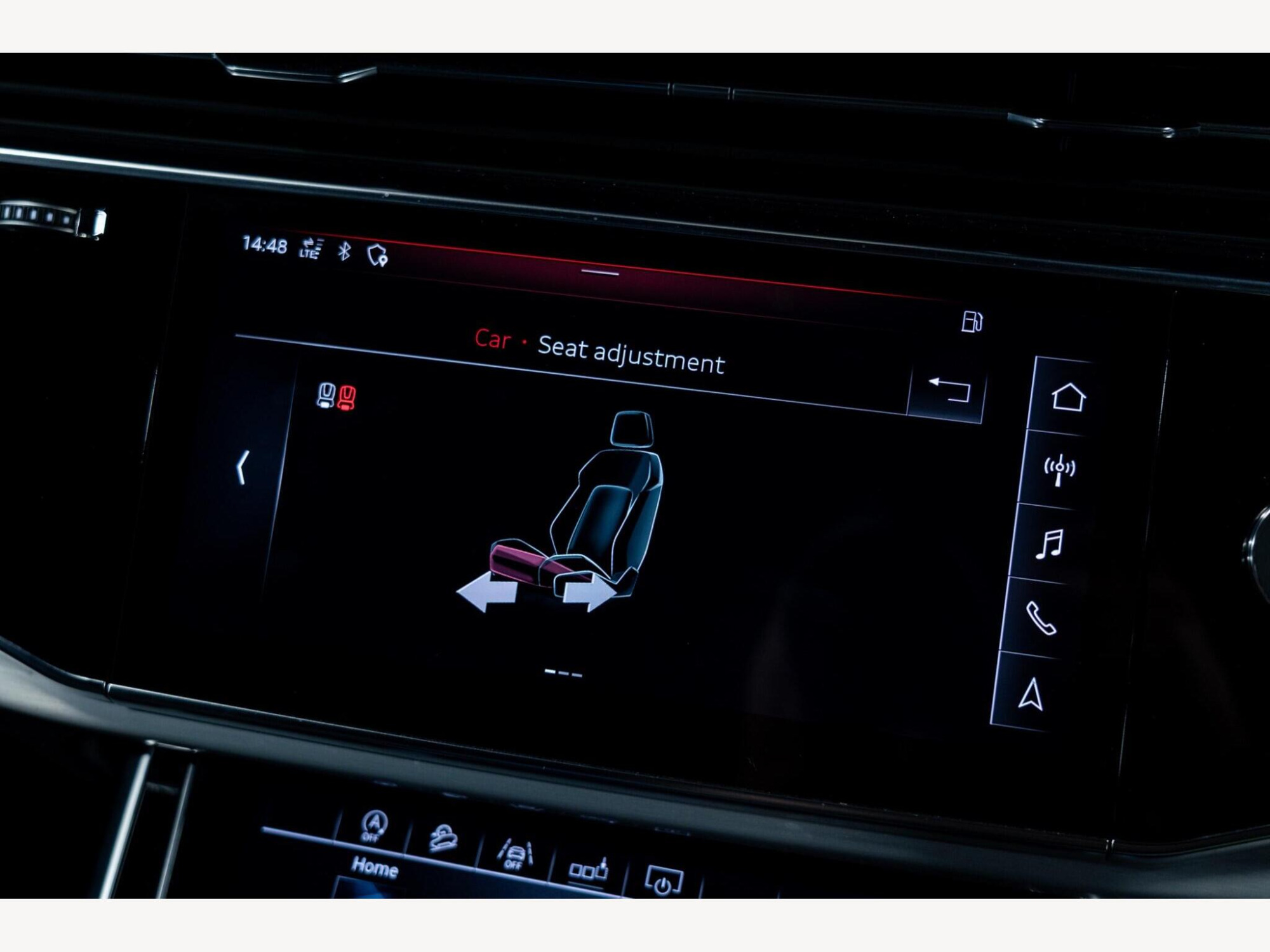 2019 Audi Q8 image 29