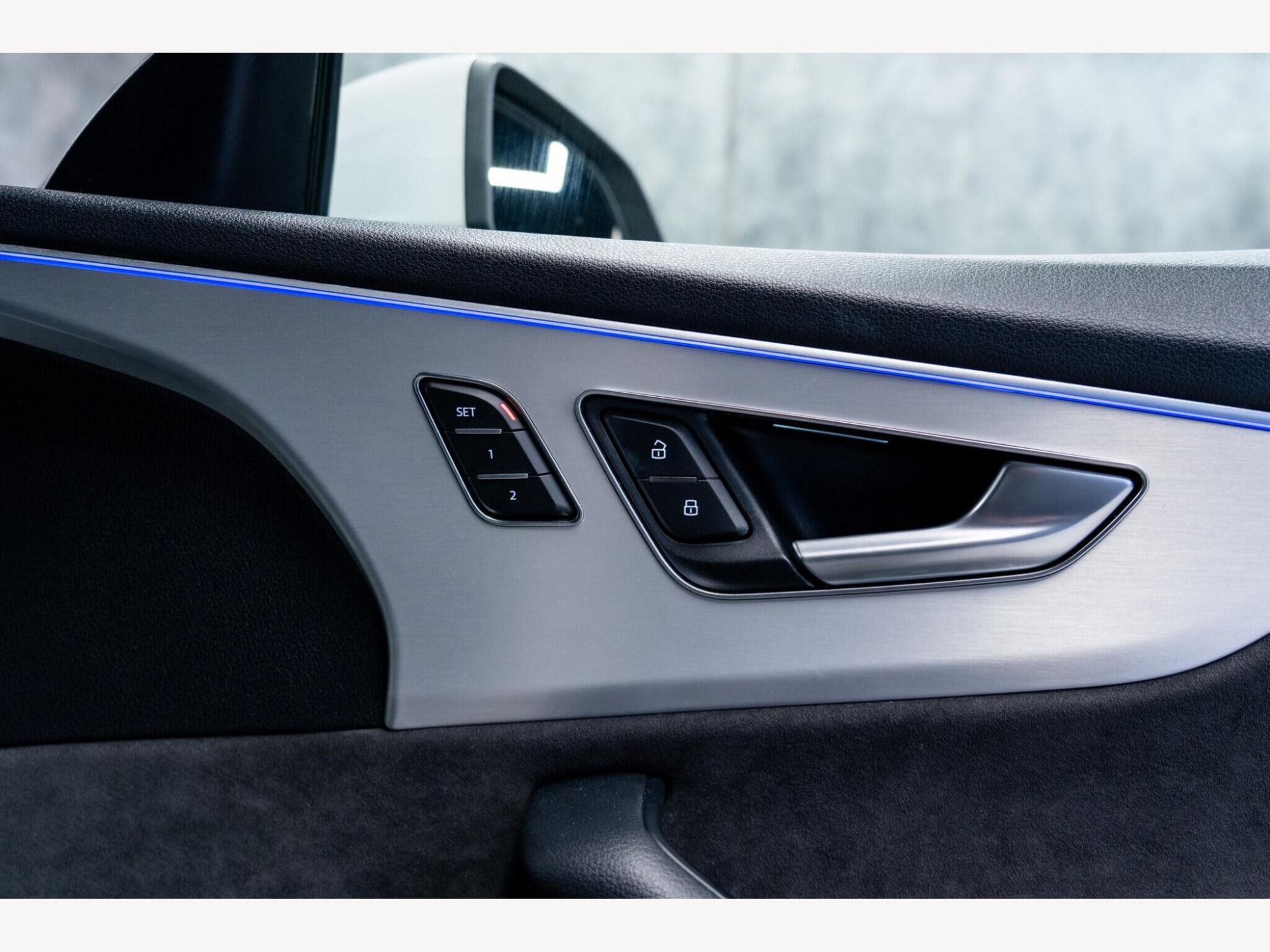 2019 Audi Q8 image 44