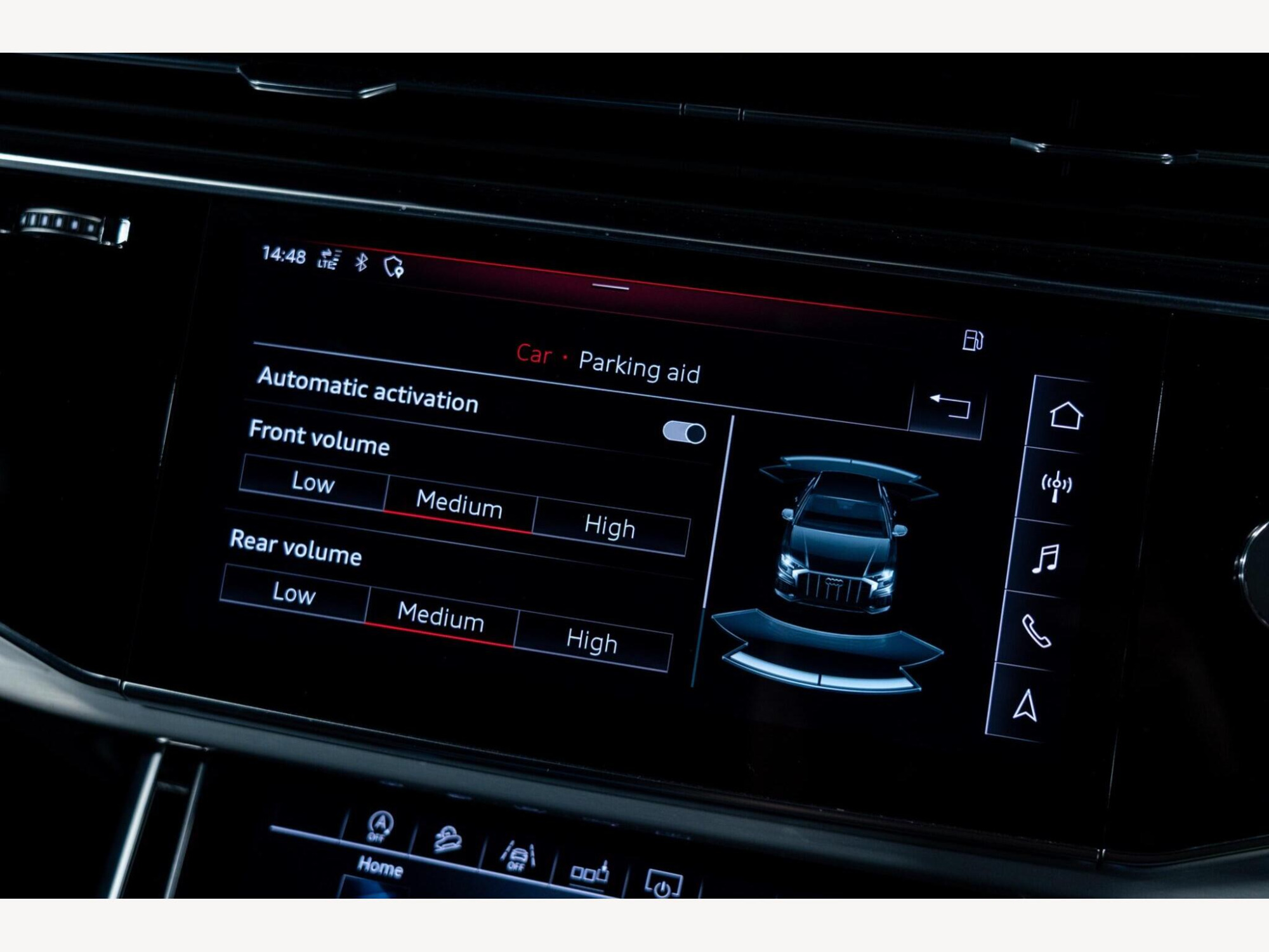 2019 Audi Q8 image 25