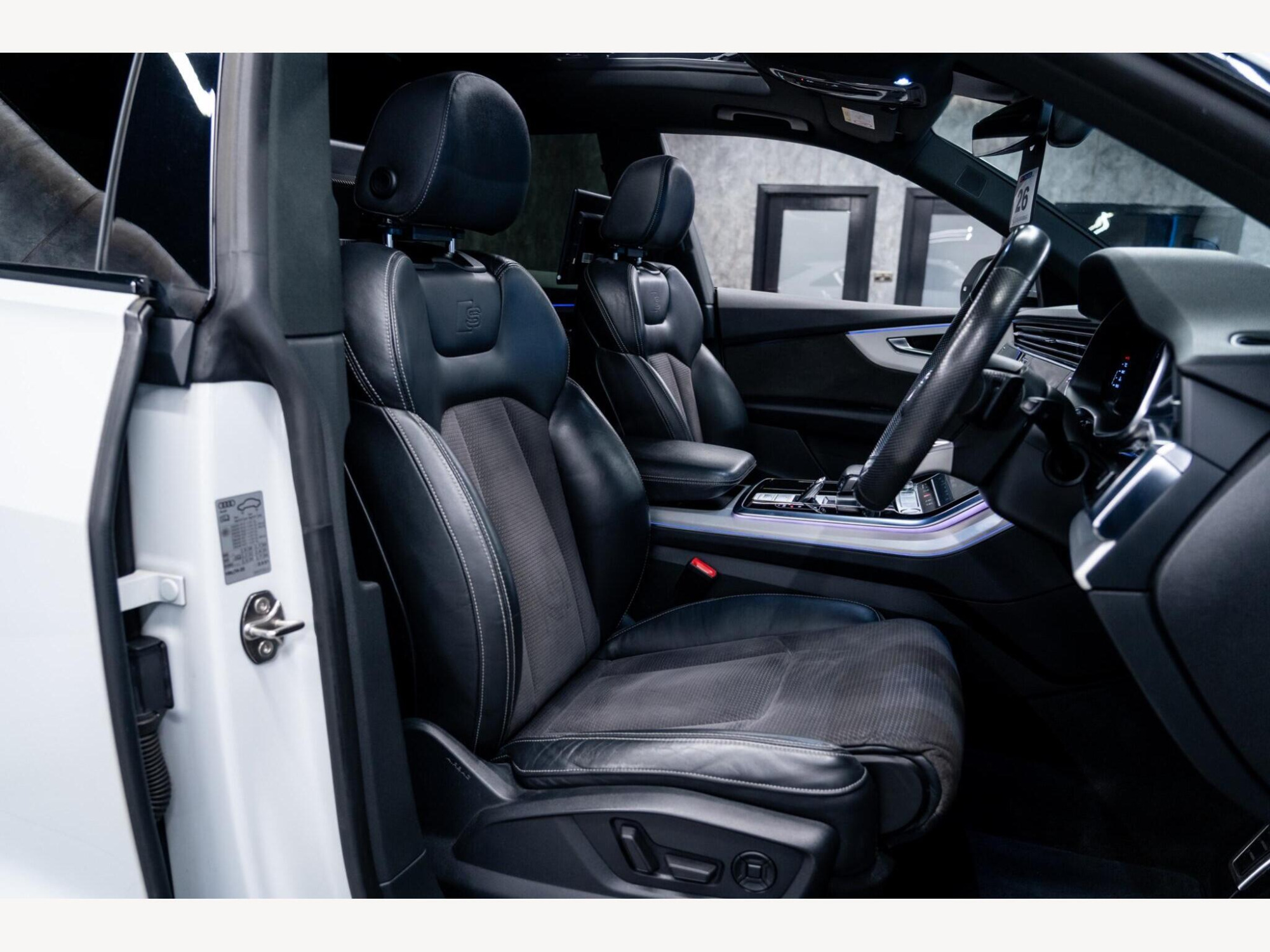 2019 Audi Q8 image 49