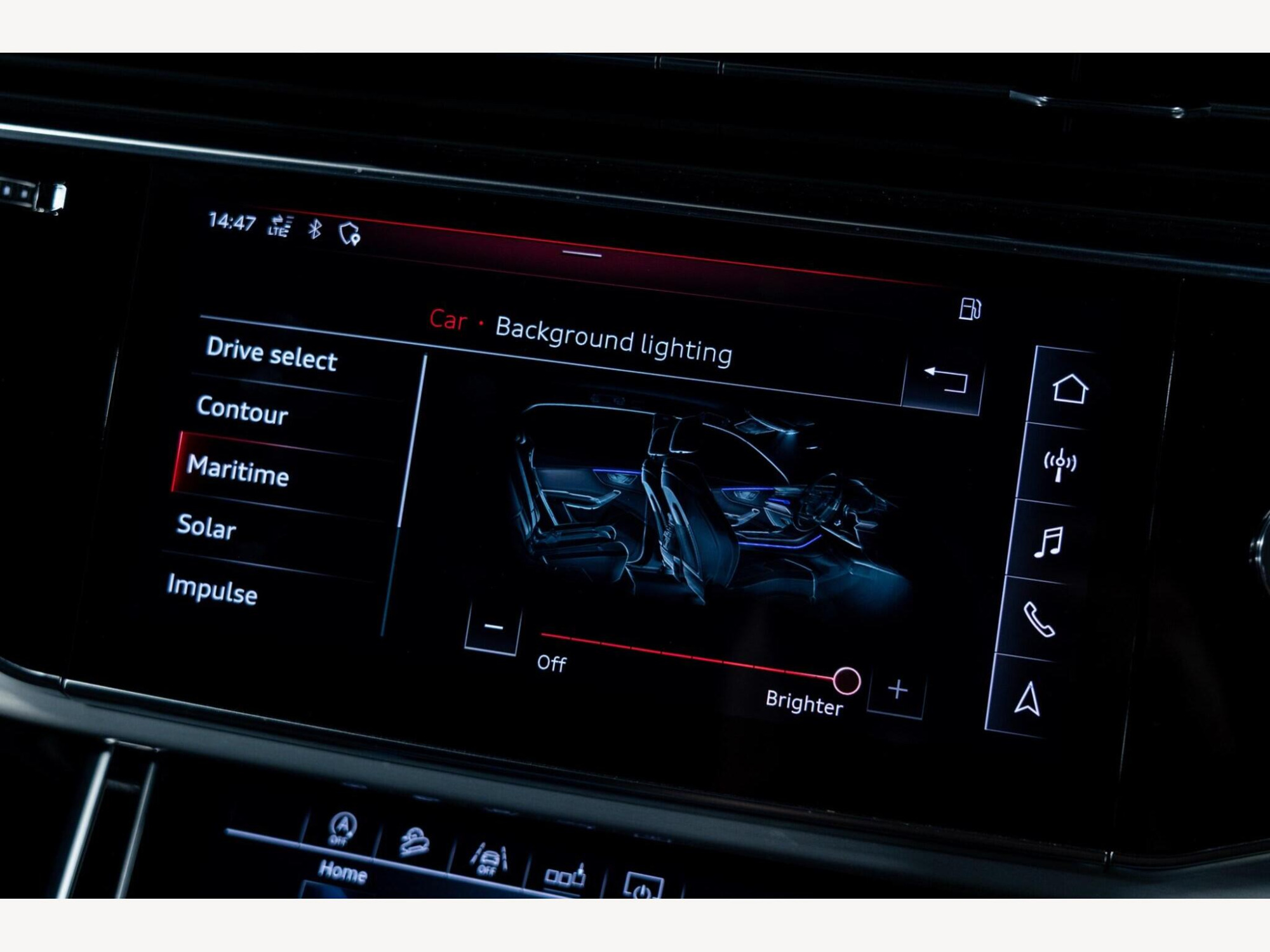 2019 Audi Q8 image 27