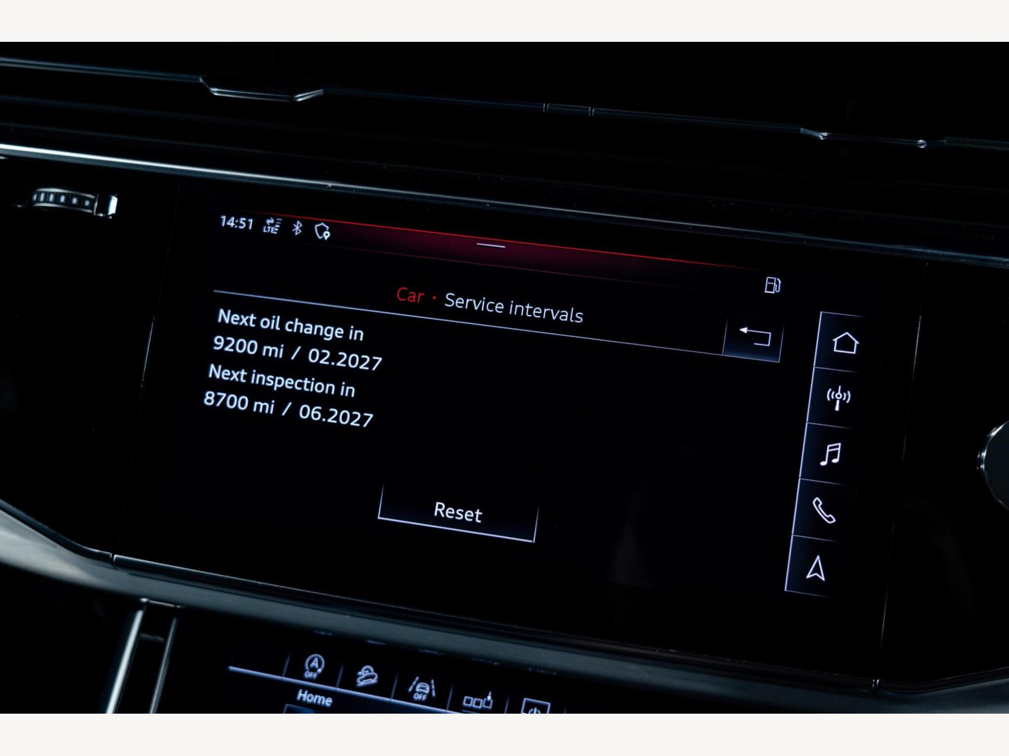 2019 Audi Q8 image 30