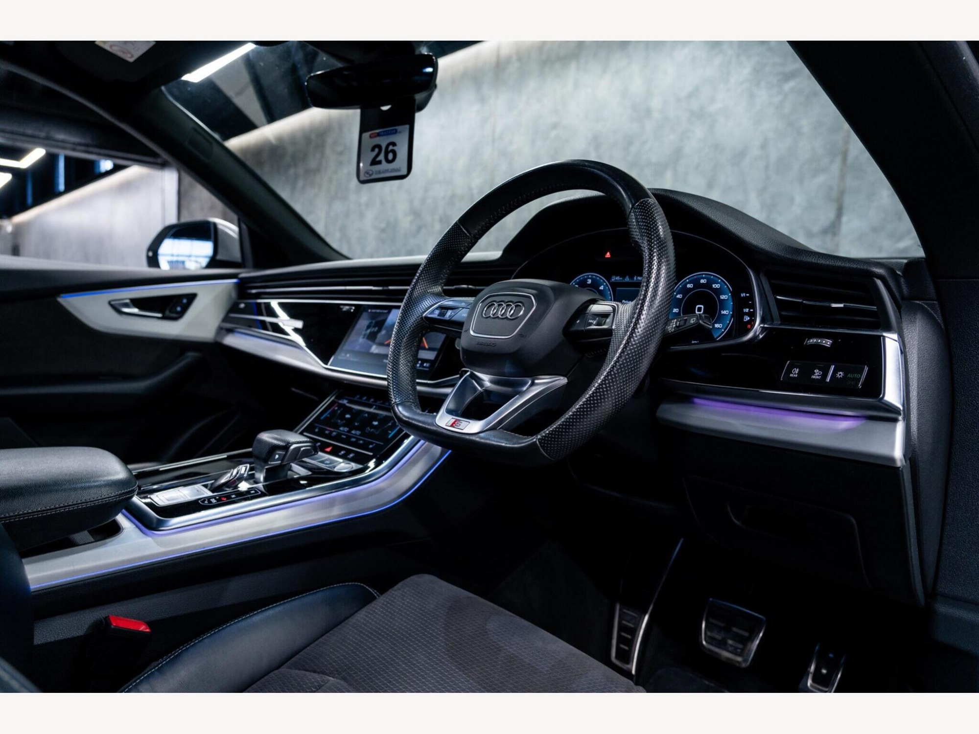 2019 Audi Q8 image 16