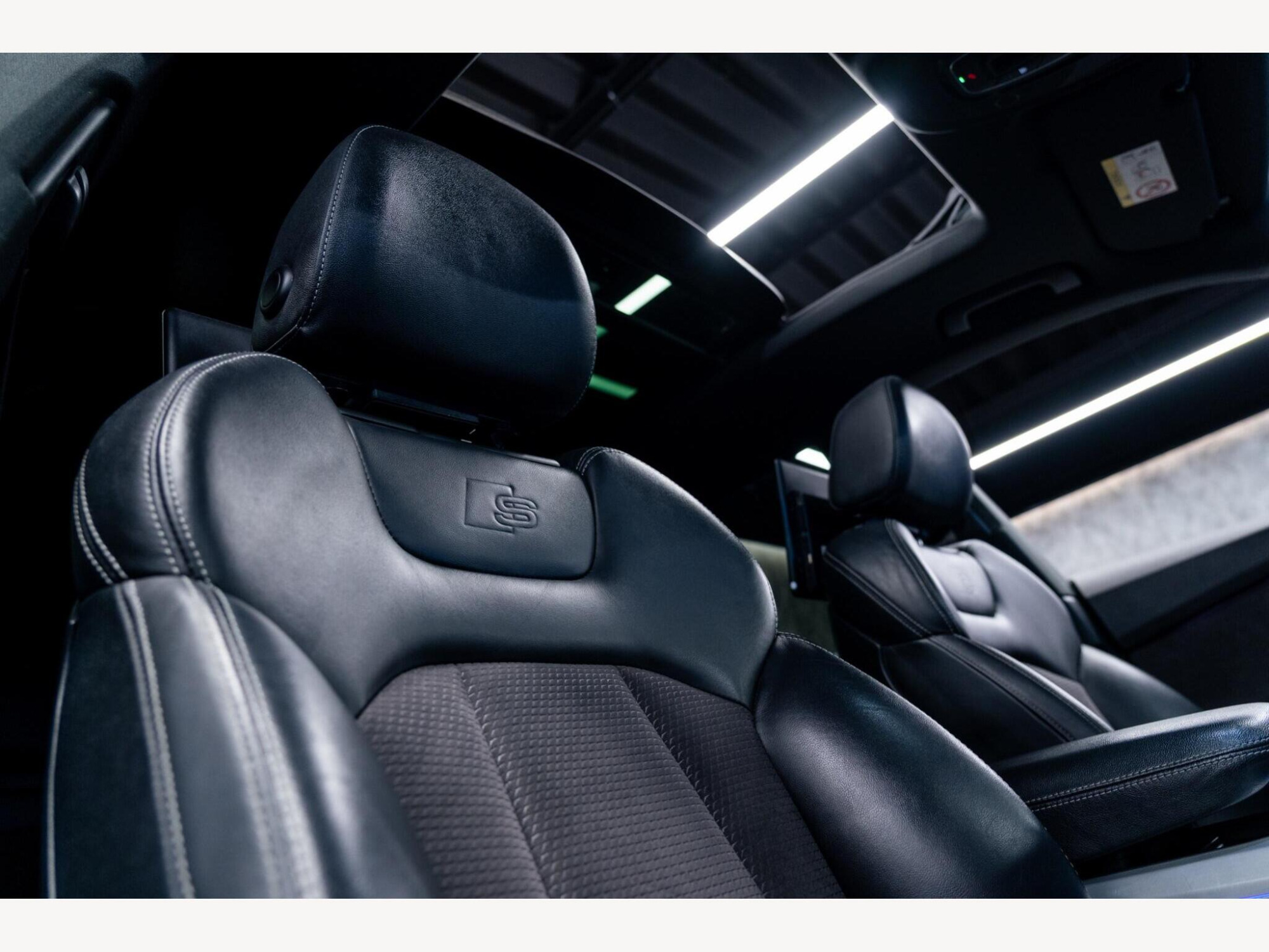 2019 Audi Q8 image 48