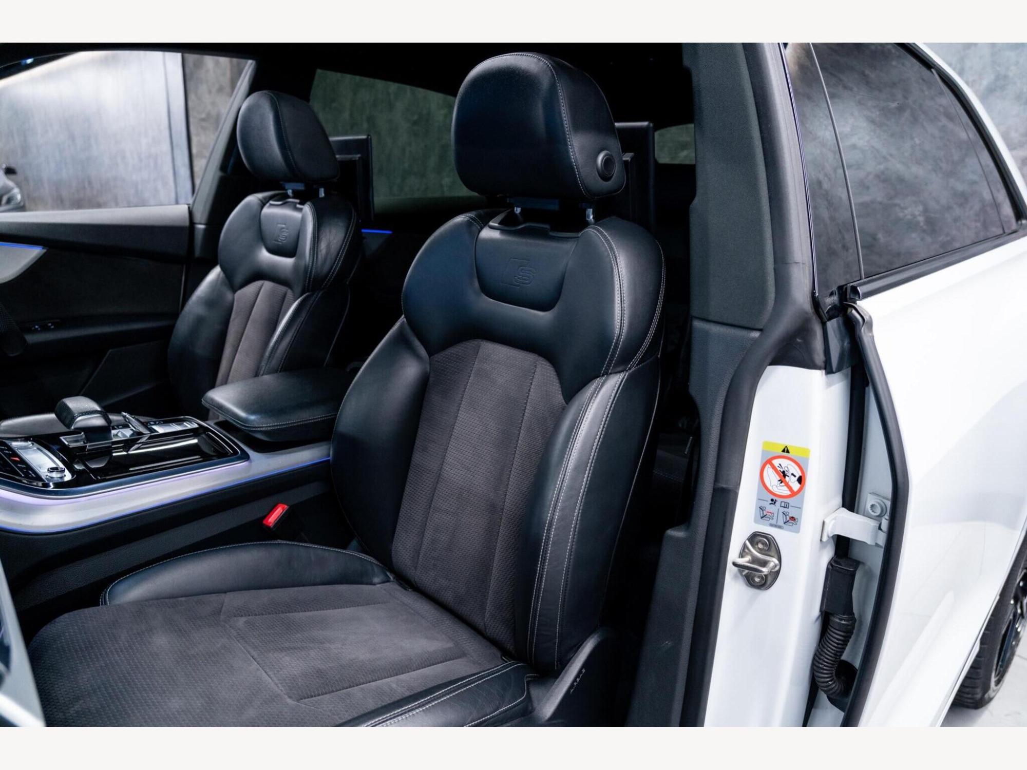 2019 Audi Q8 image 51