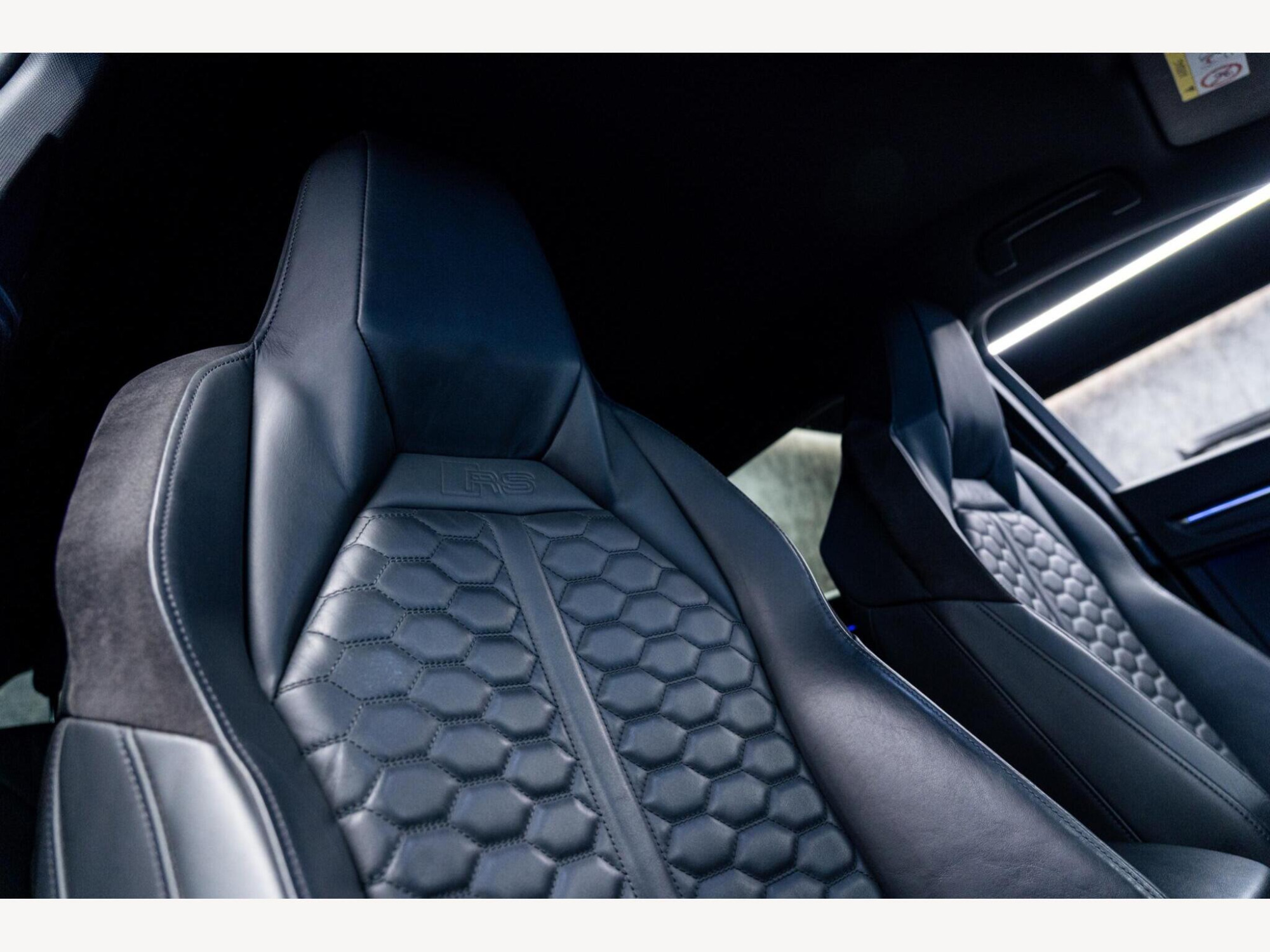 2020 Audi RS Q3 image 39