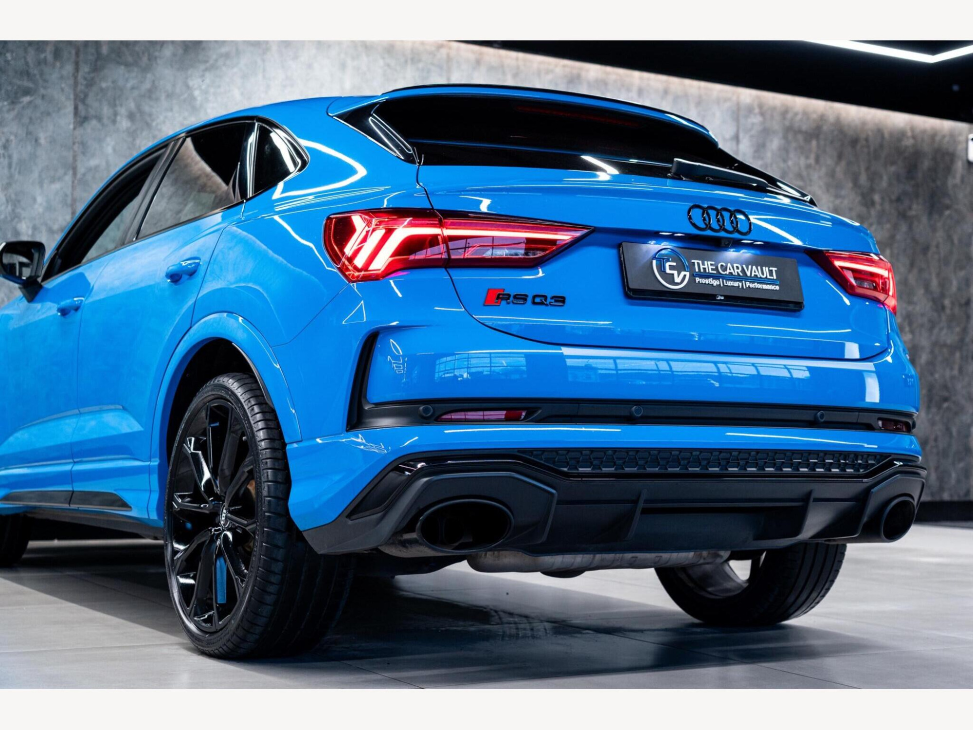 2020 Audi RS Q3 image 13