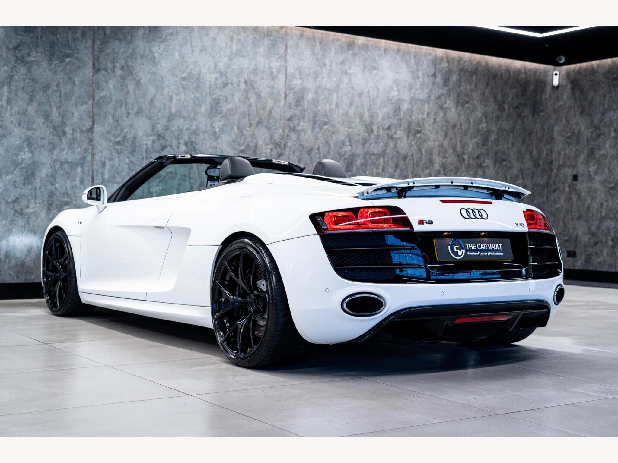 2010 Audi R8 image 6