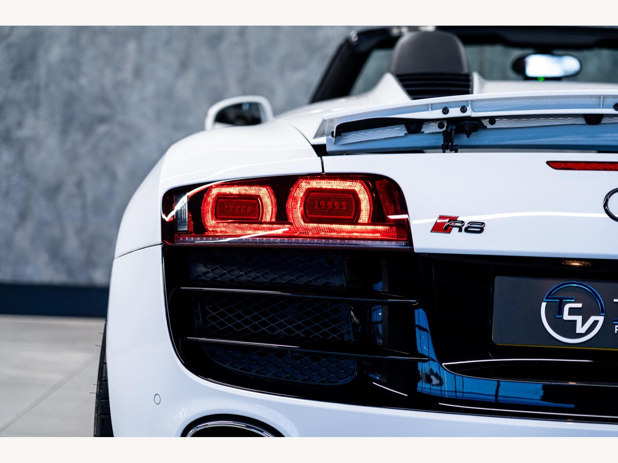 2010 Audi R8 image 20