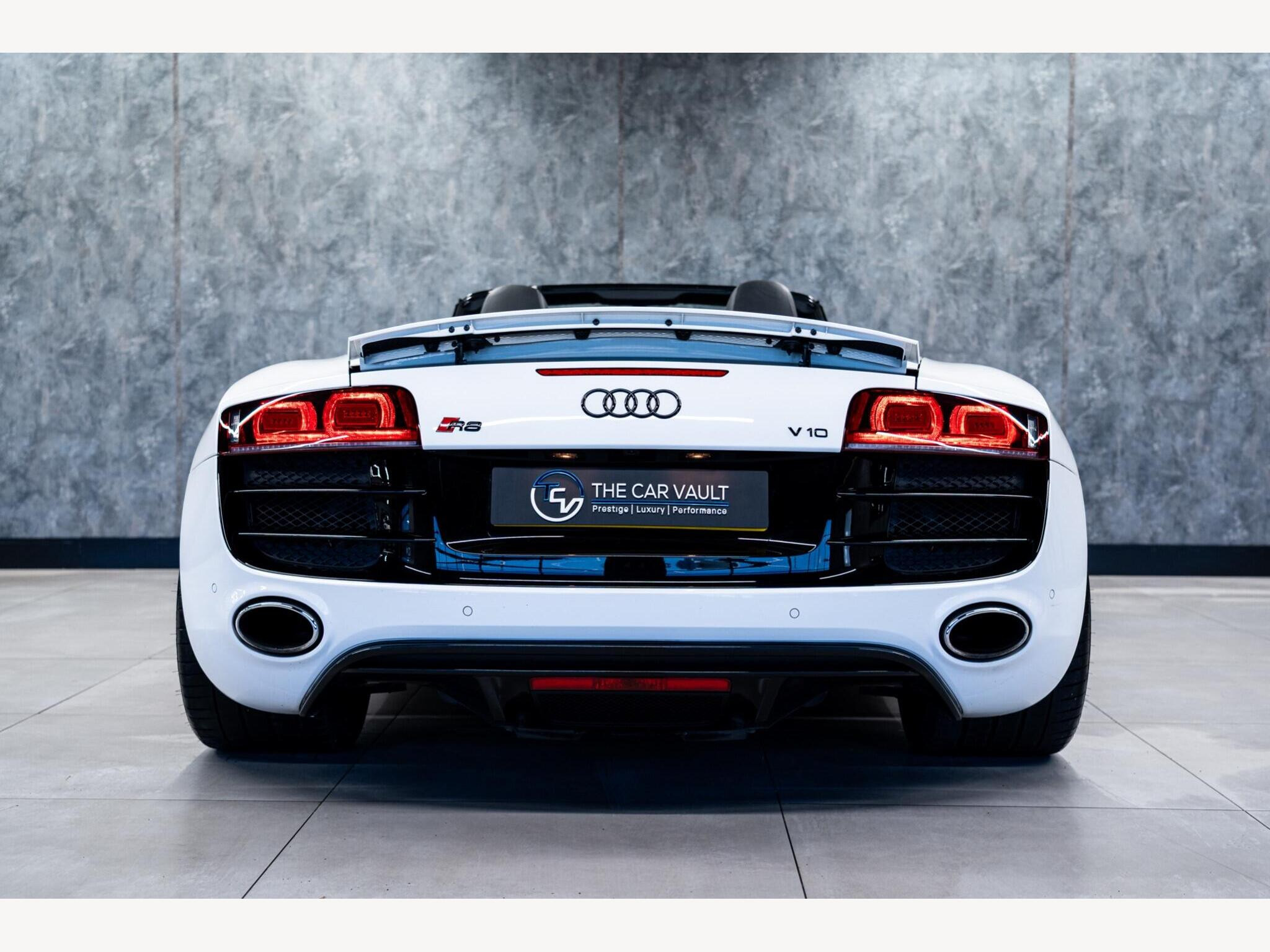 2010 Audi R8 image 7