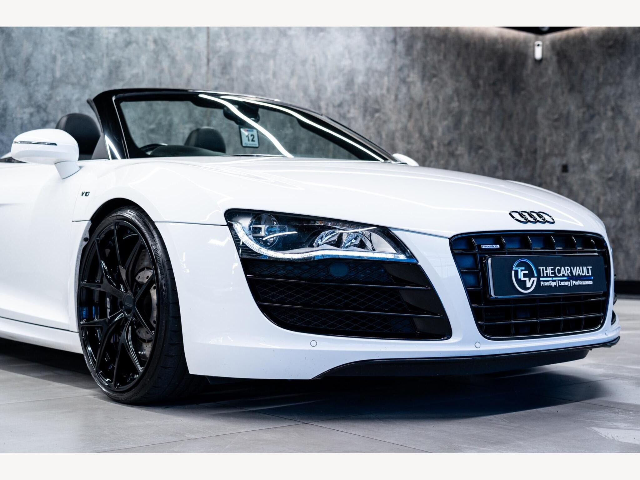 2010 Audi R8 image 12
