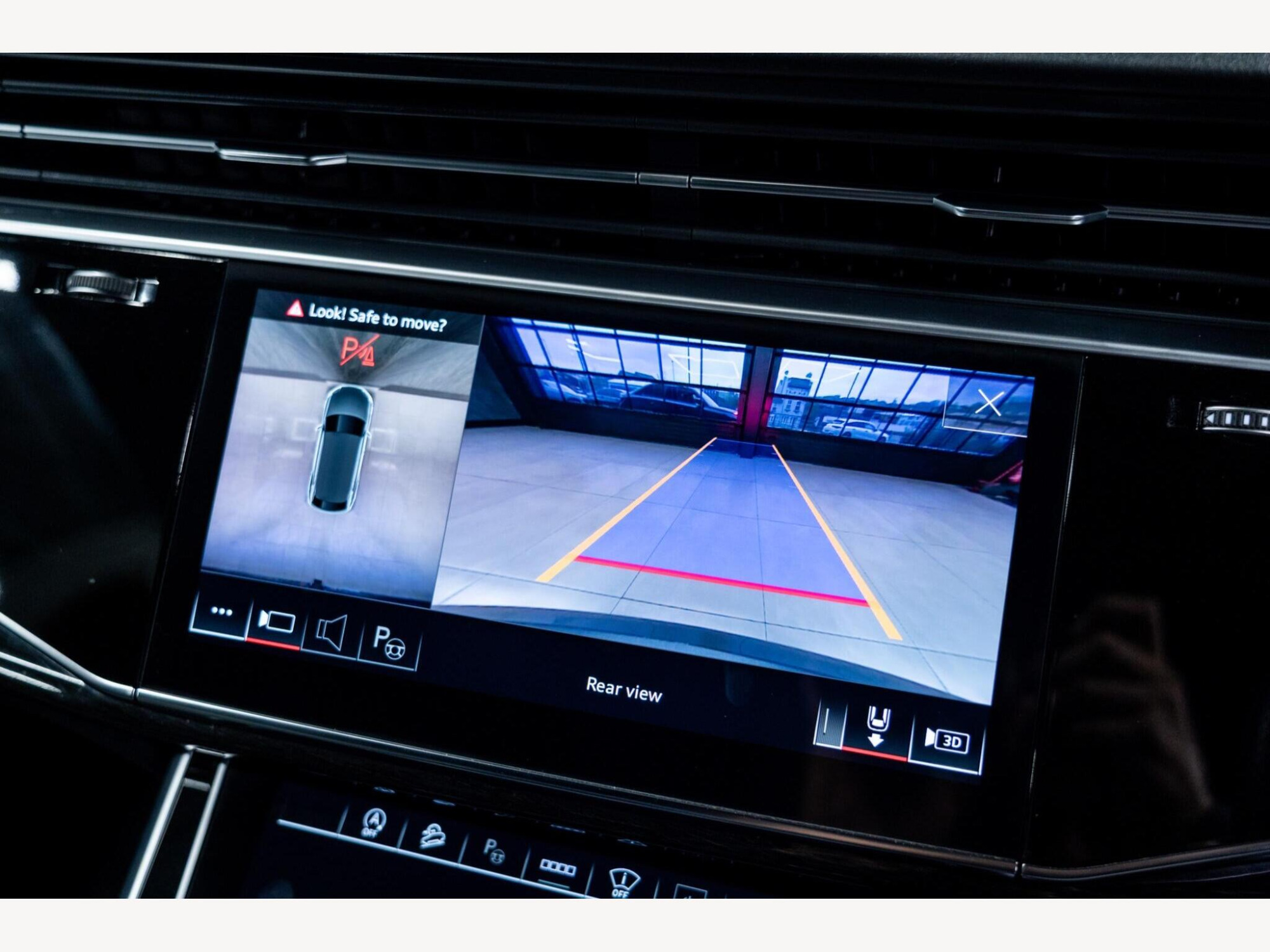 2022 Audi Q8 image 22