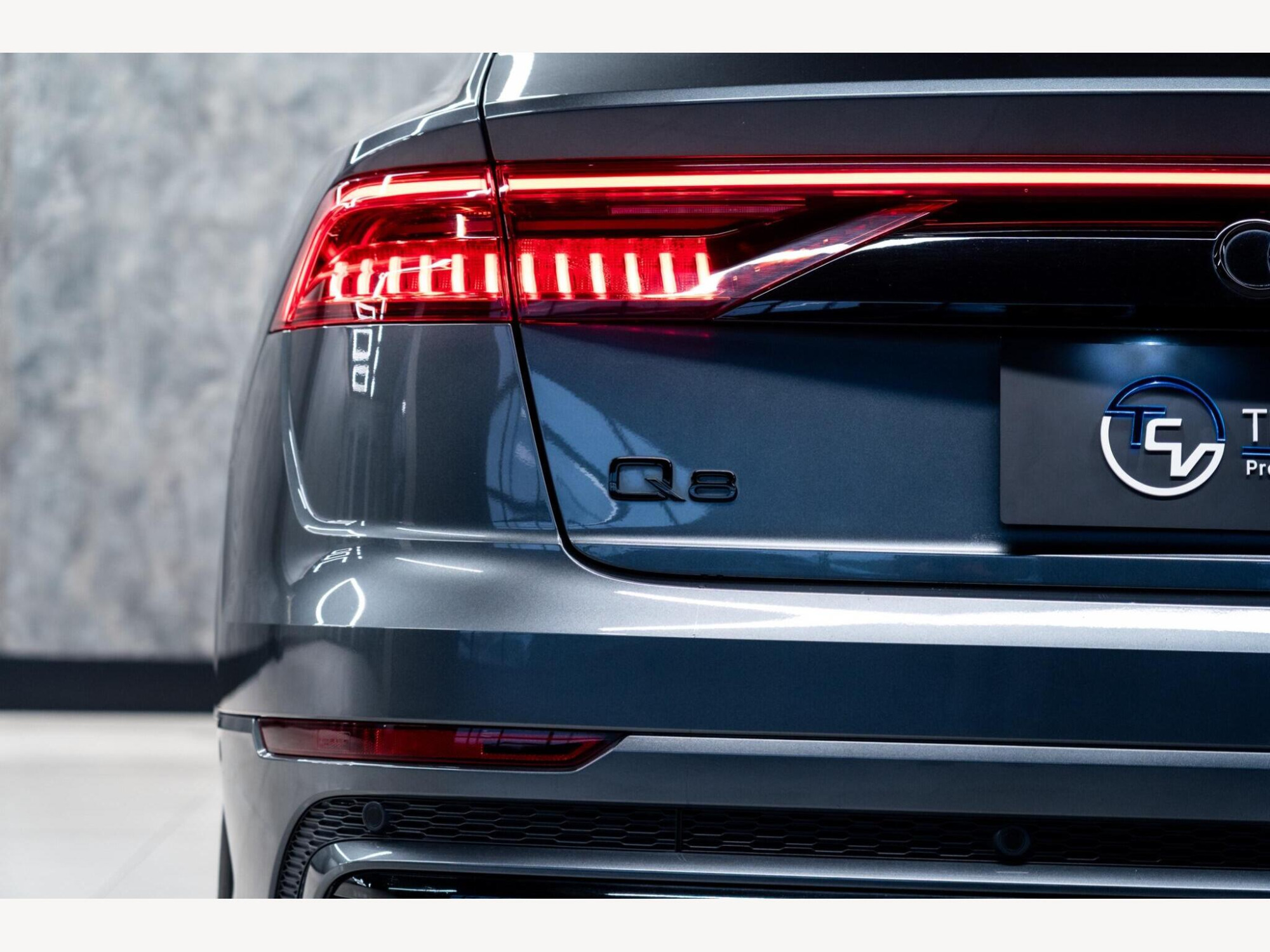2022 Audi Q8 image 13