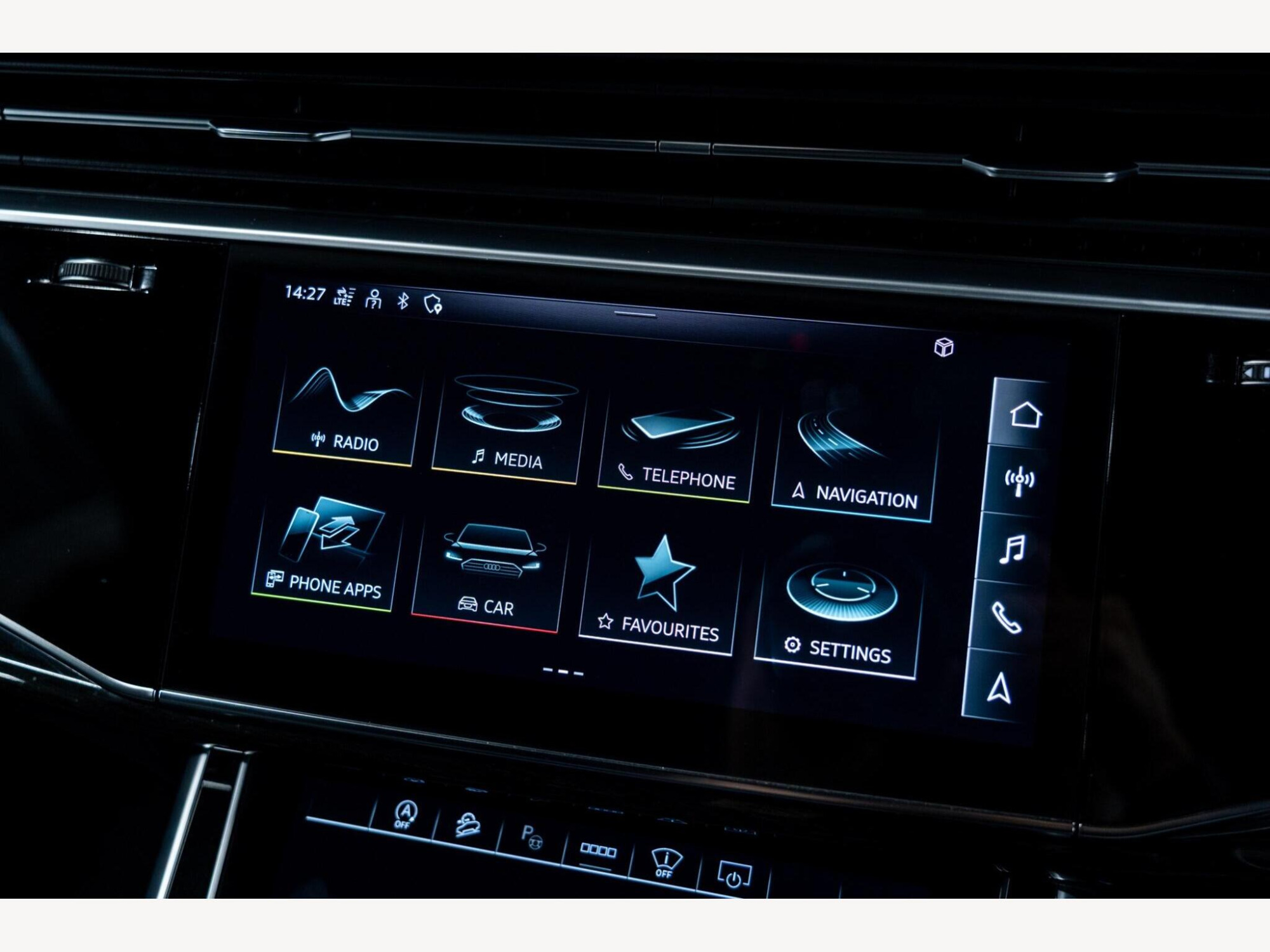 2022 Audi Q8 image 34