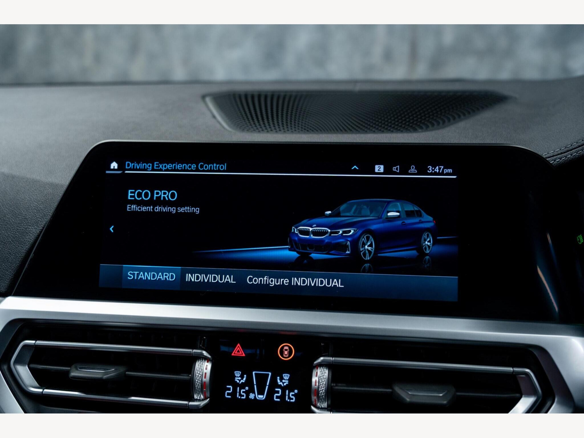 2022 BMW 3 Series image 30