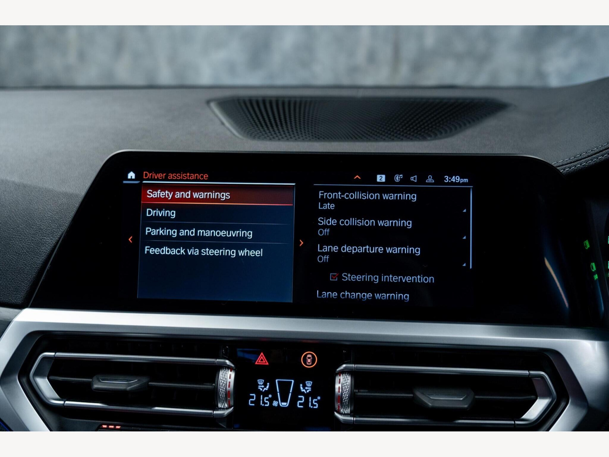 2022 BMW 3 Series image 40