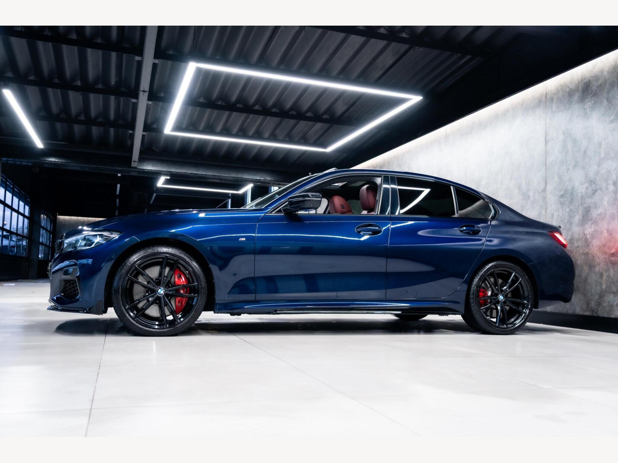 2022 BMW 3 Series image 9