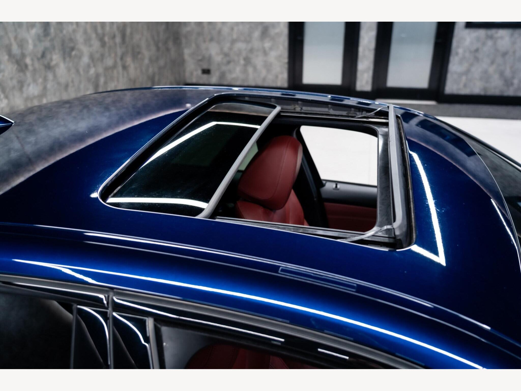 2022 BMW 3 Series image 3