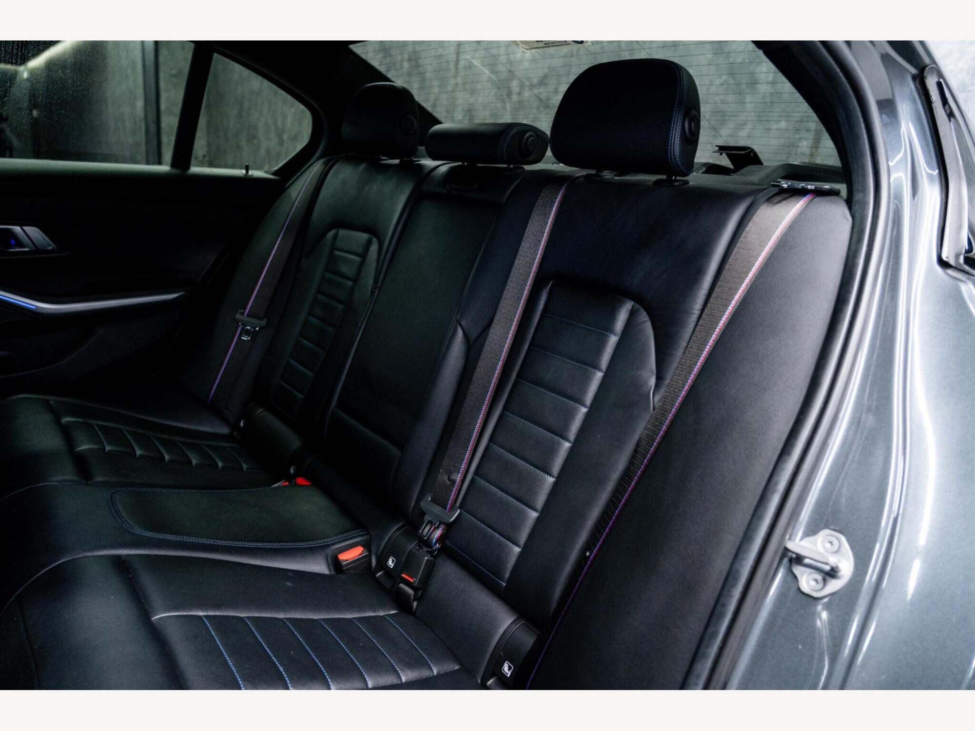 2019 BMW 3 Series image 17