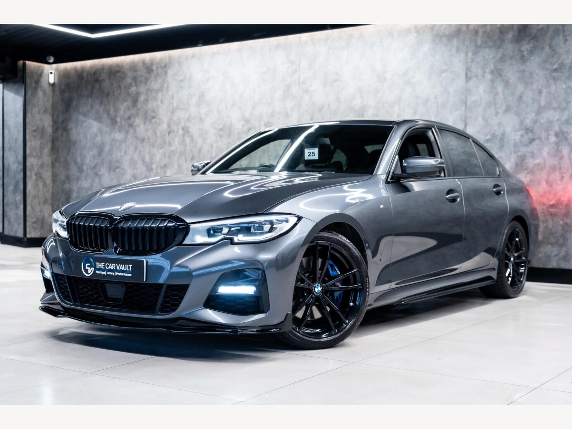 2019 BMW 3 Series image 5