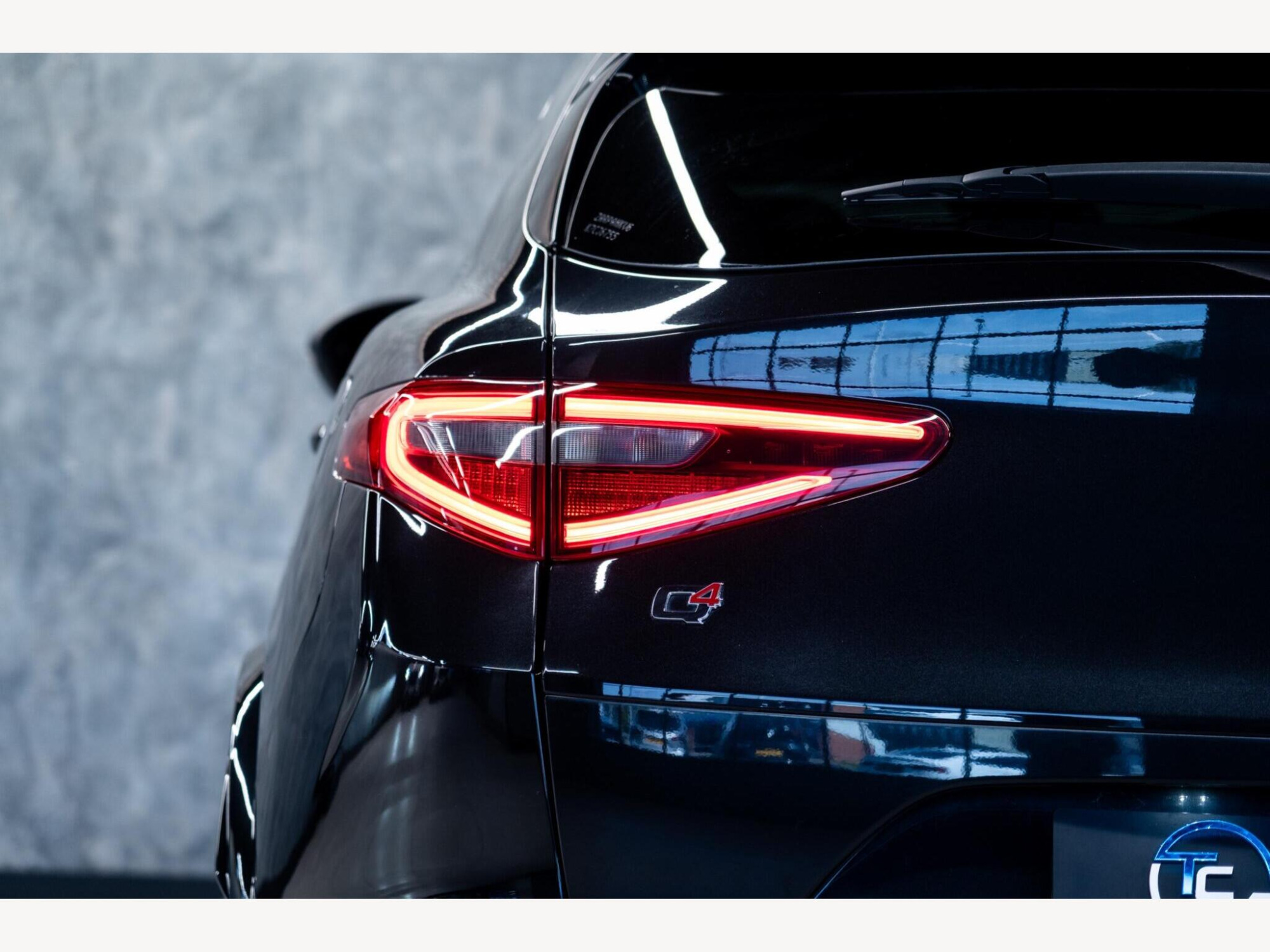 2019 Alfa Romeo Stelvio image 13