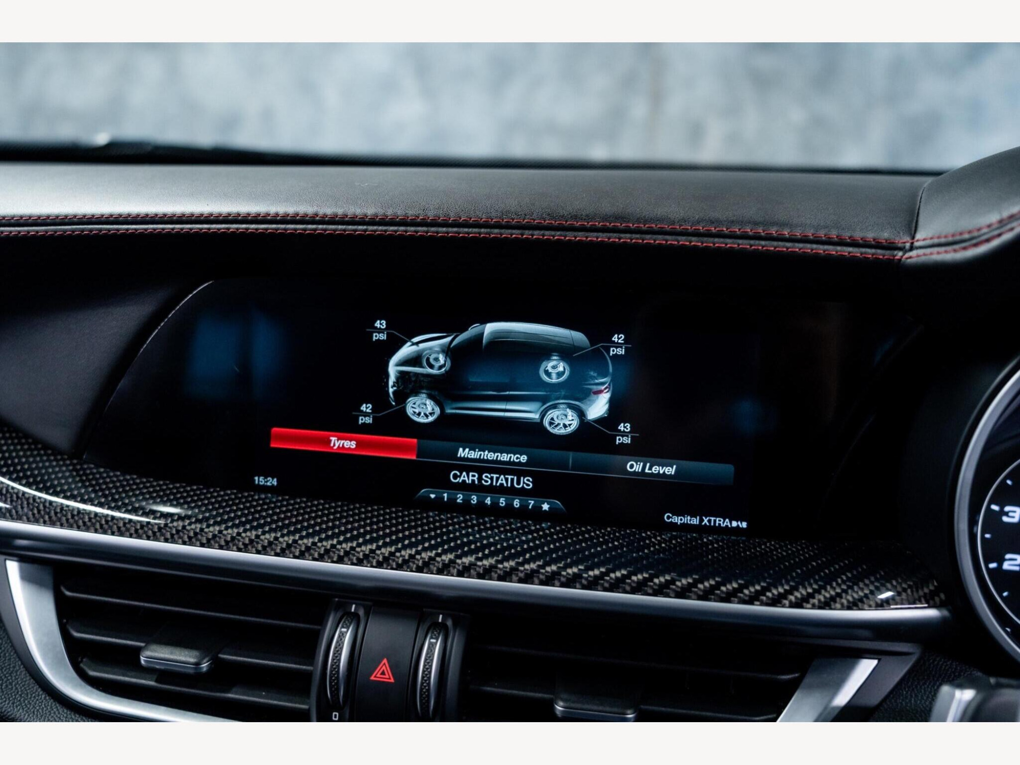 2019 Alfa Romeo Stelvio image 23