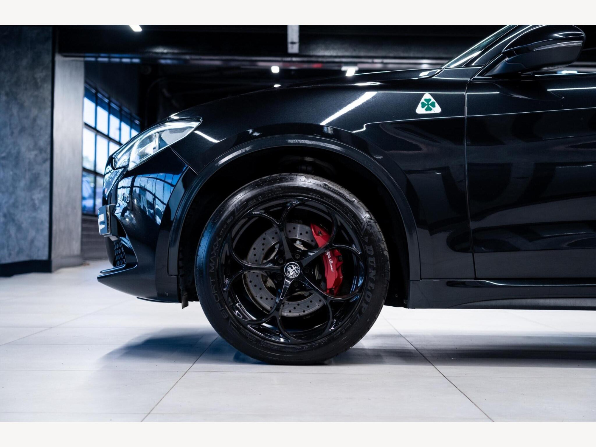 2019 Alfa Romeo Stelvio image 15