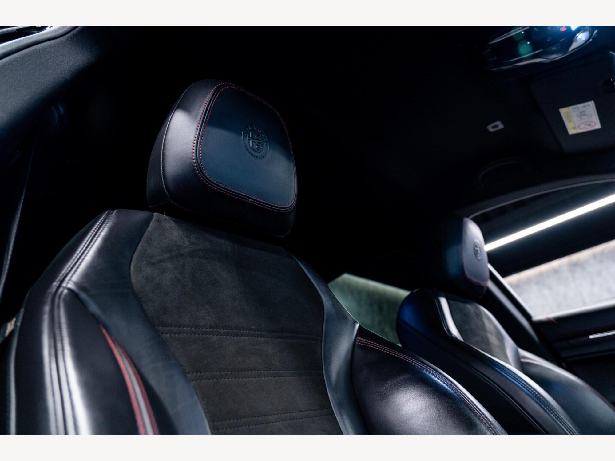 2019 Alfa Romeo Stelvio image 42