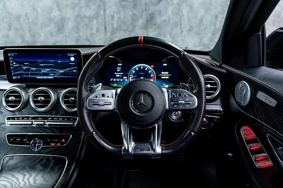 Mercedes-Benz C Class photo 2