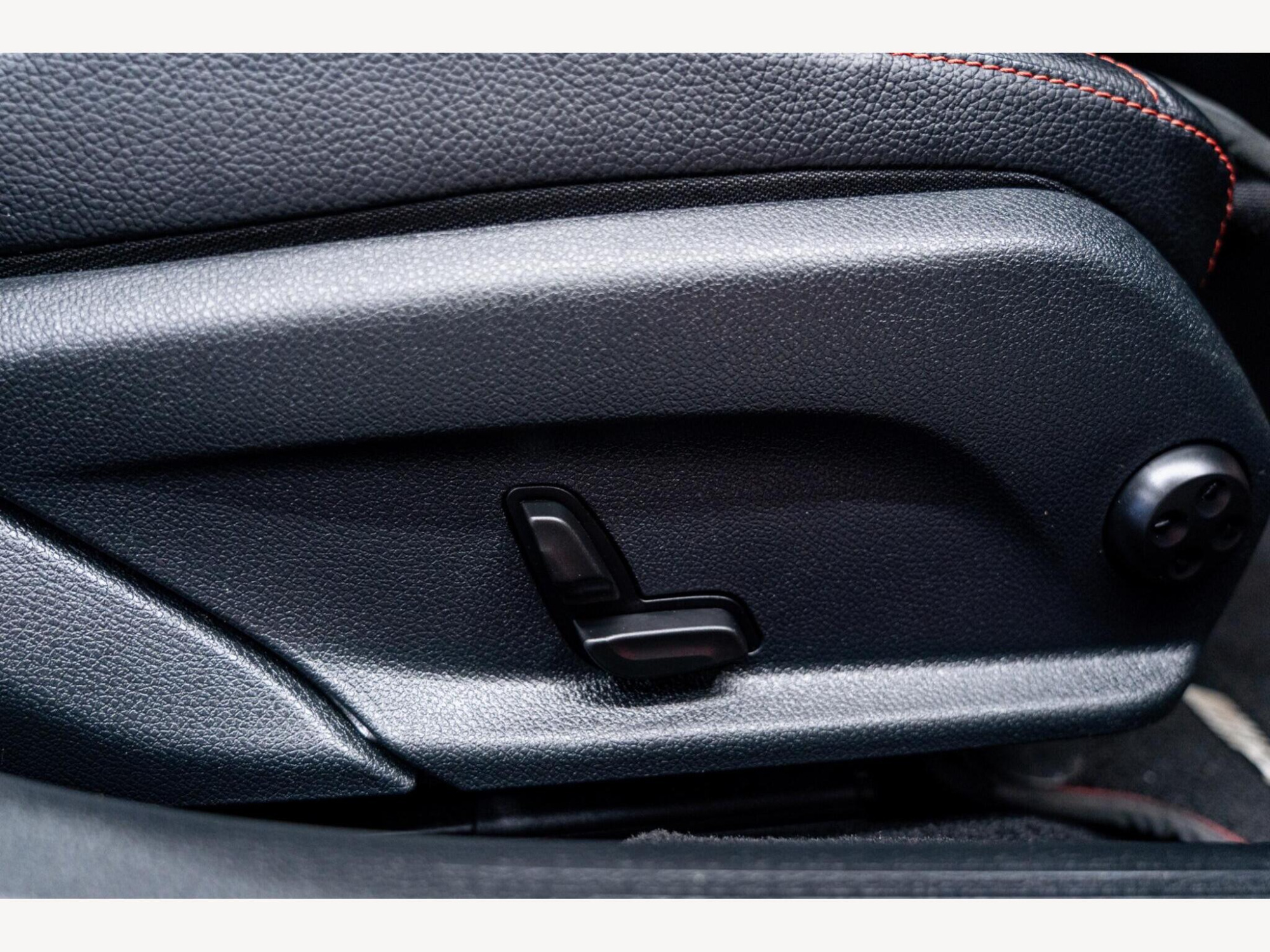 2019 Mercedes-Benz C Class image 52
