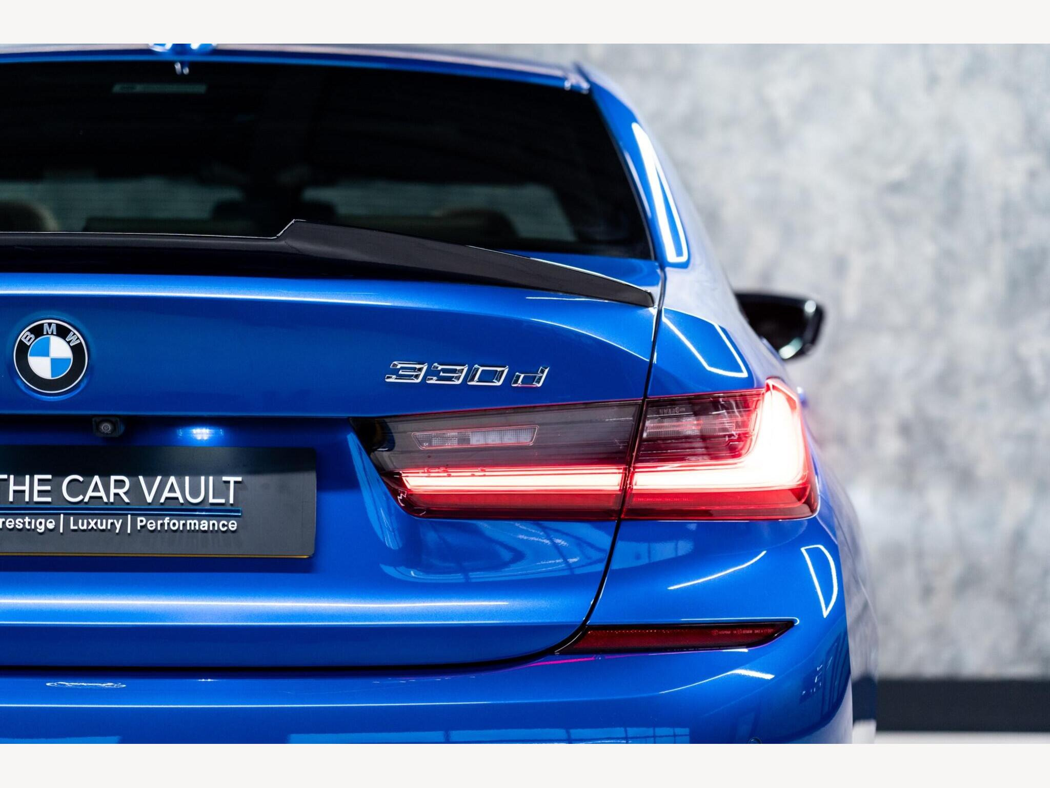 2019 BMW 3 Series image 14