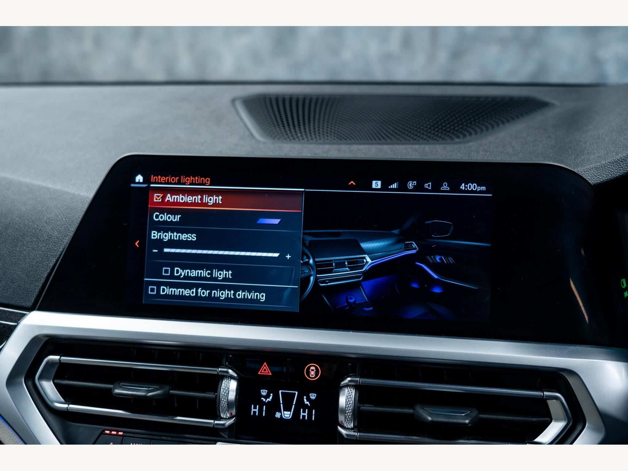 2019 BMW 3 Series image 32