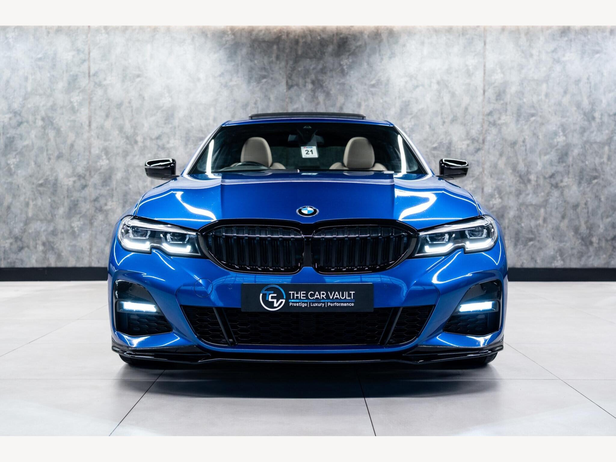 2019 BMW 3 Series image 4