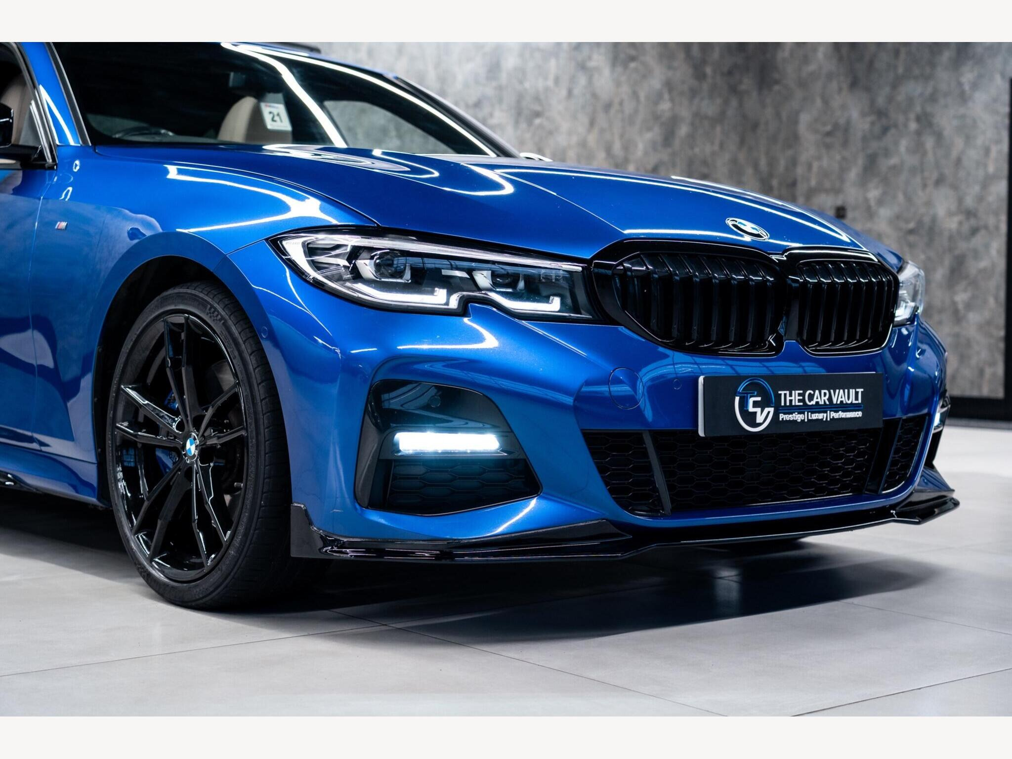 2019 BMW 3 Series image 10